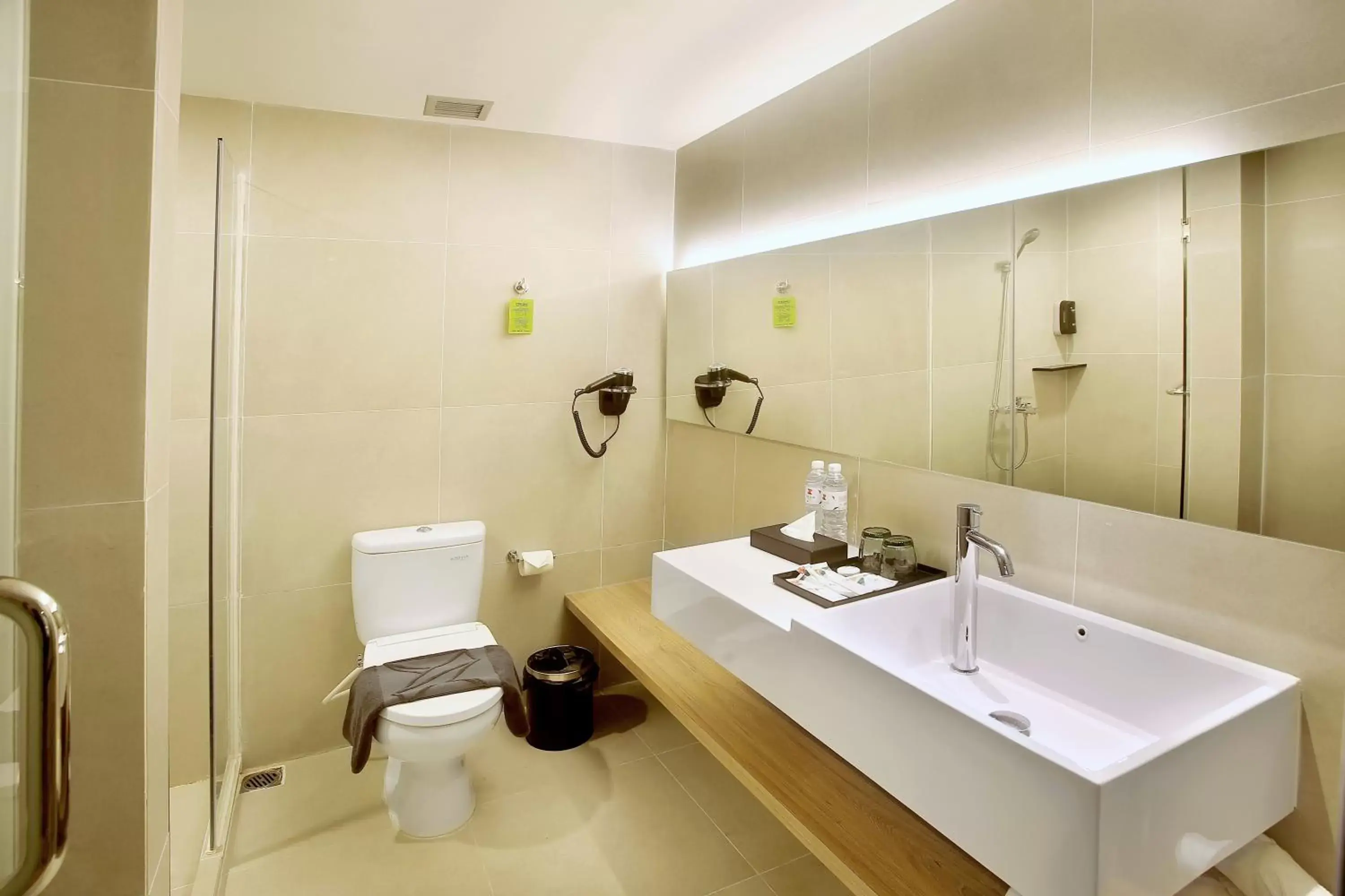 Bathroom in The Zuri Hotel Palembang
