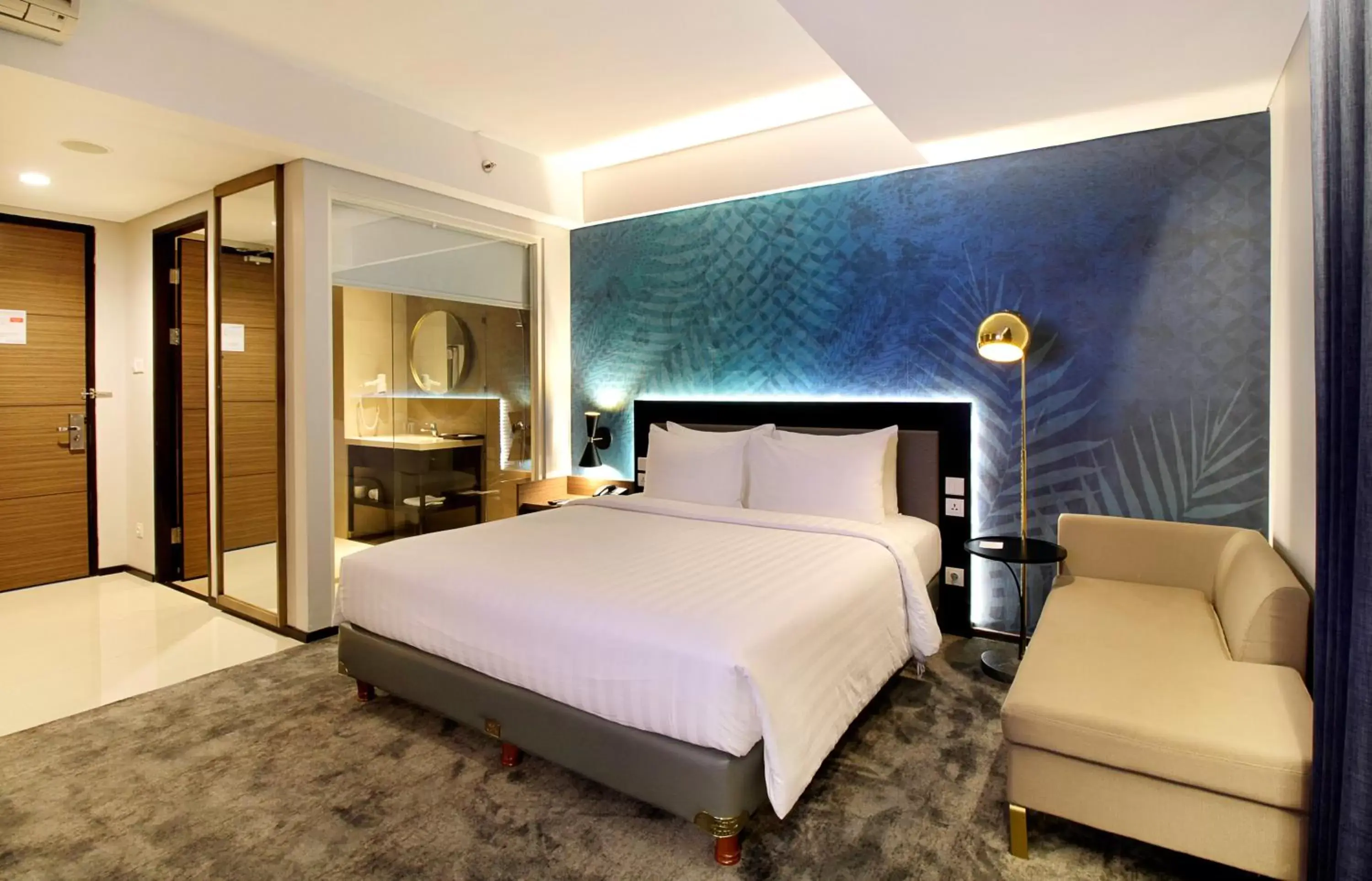 Bedroom, Bed in Swiss-Belinn Airport Surabaya