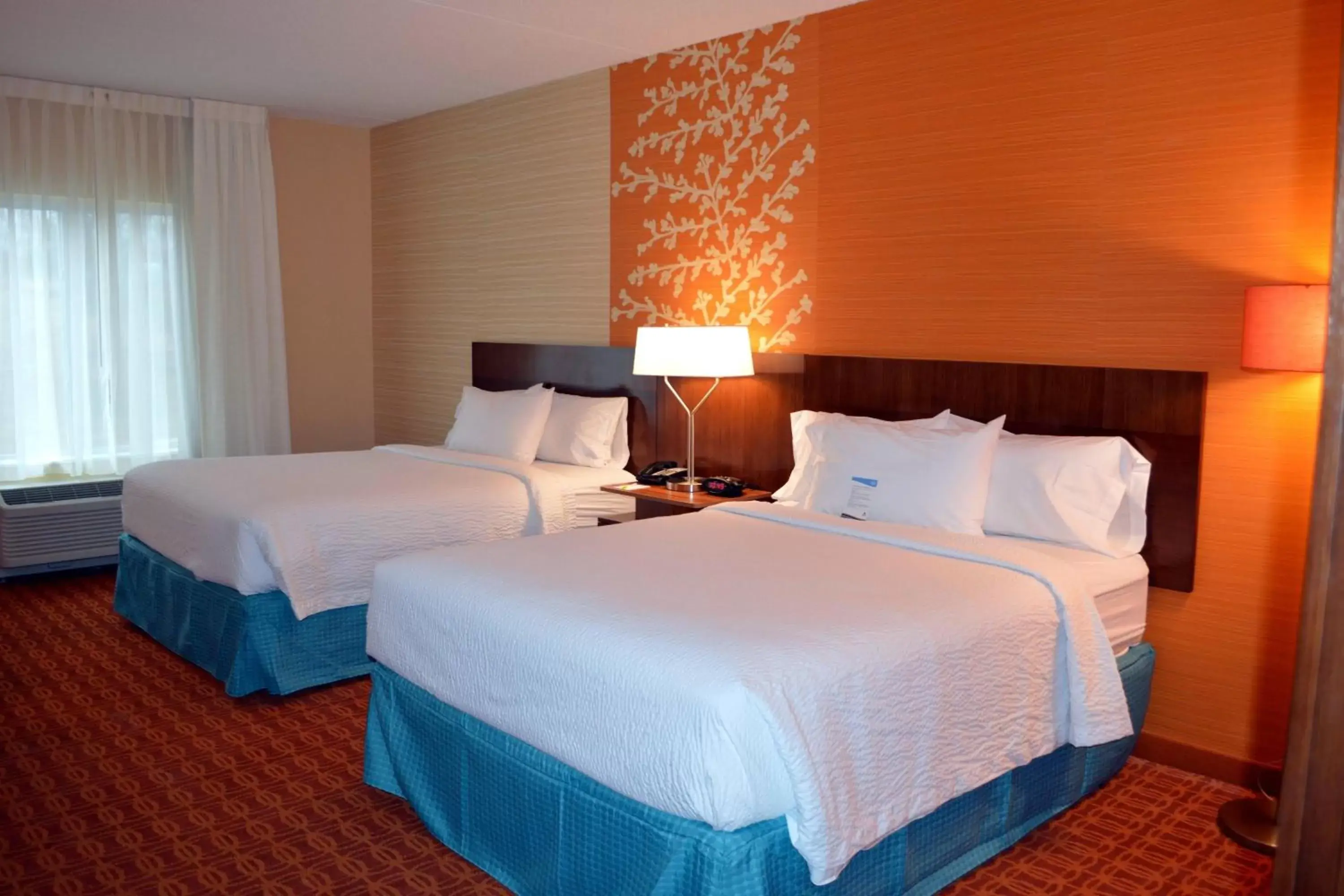 Photo of the whole room, Bed in Fairfield Inn & Suites by Marriott Stafford Quantico