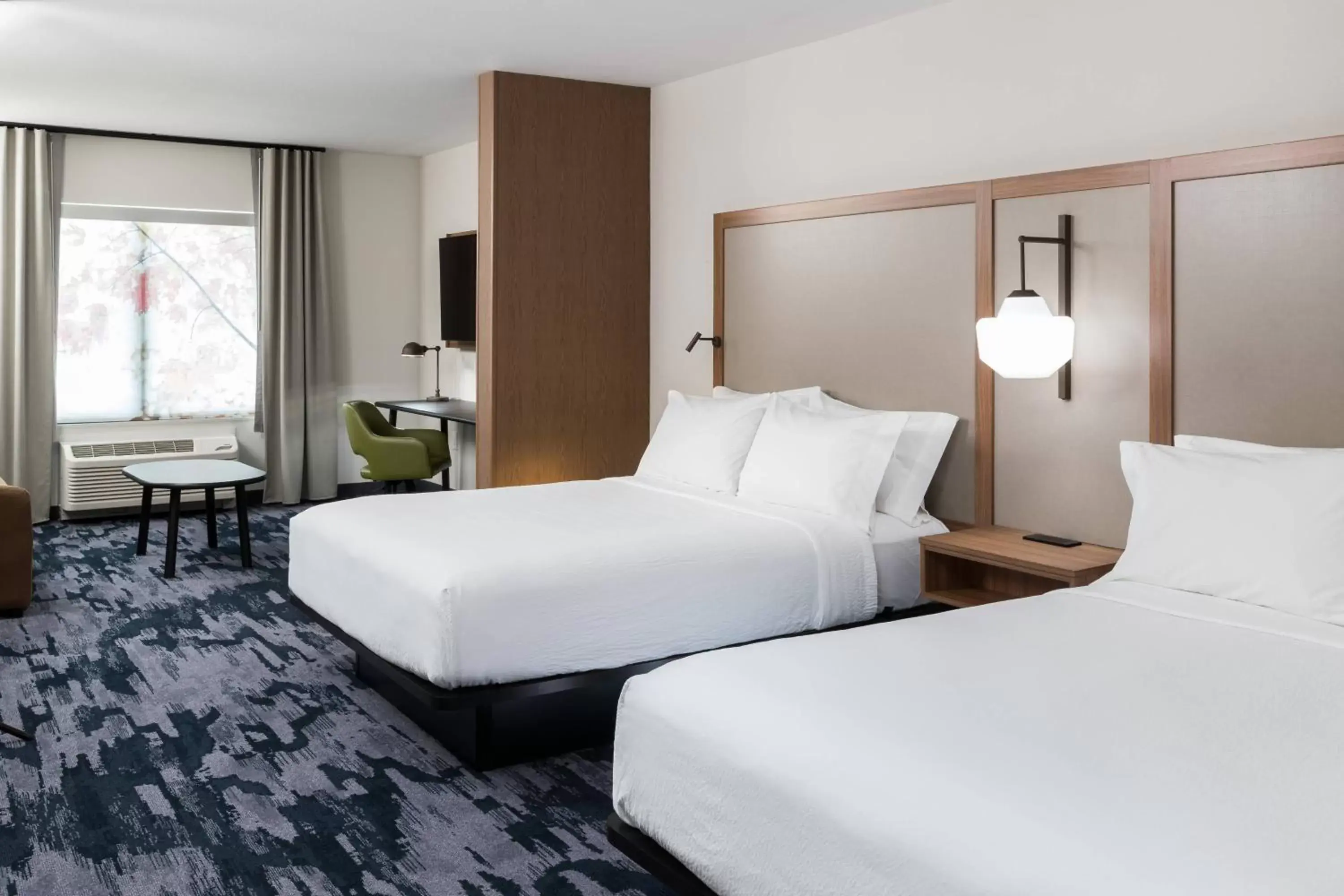 Bedroom, Bed in Fairfield Inn & Suites by Marriott Savannah I-95 North
