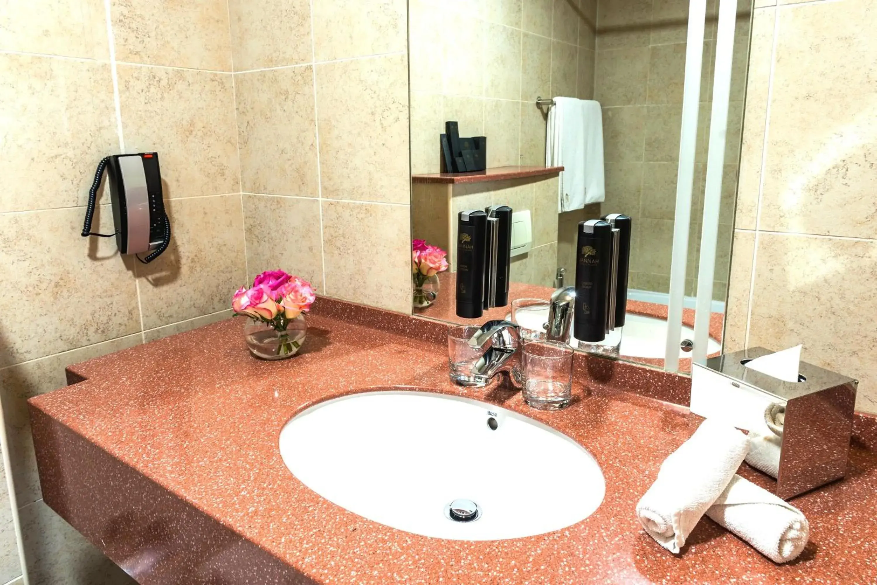 Bathroom in Jannah Marina Hotel Apartments