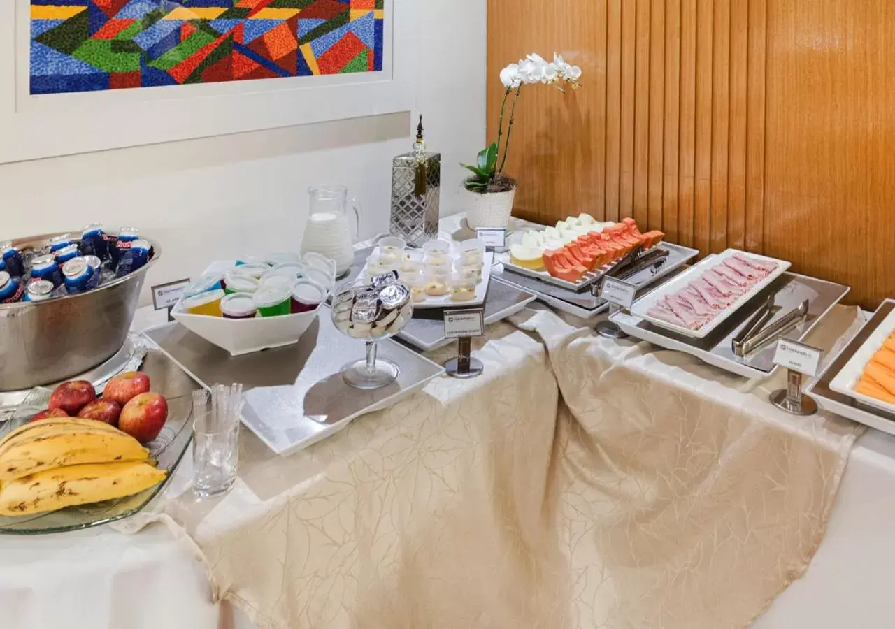 Breakfast in Hotel Nacional Inn Cambuí Campinas Residence Breakfast in Hotel Nacional Inn Cambuí Campinas Residence