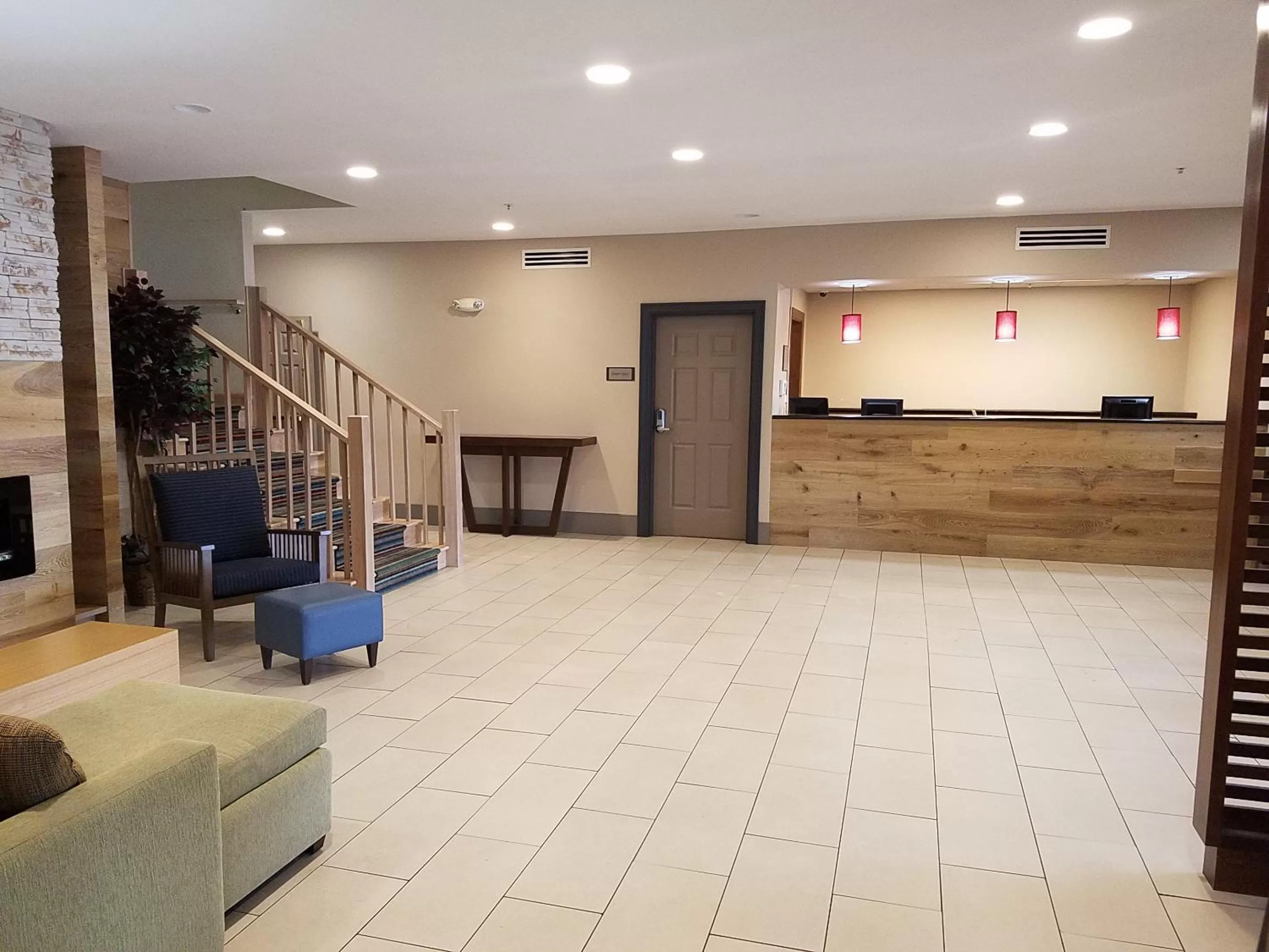 Lobby or reception in Country Inn & Suites by Radisson, Washington, DC East - Capitol Heights, MD