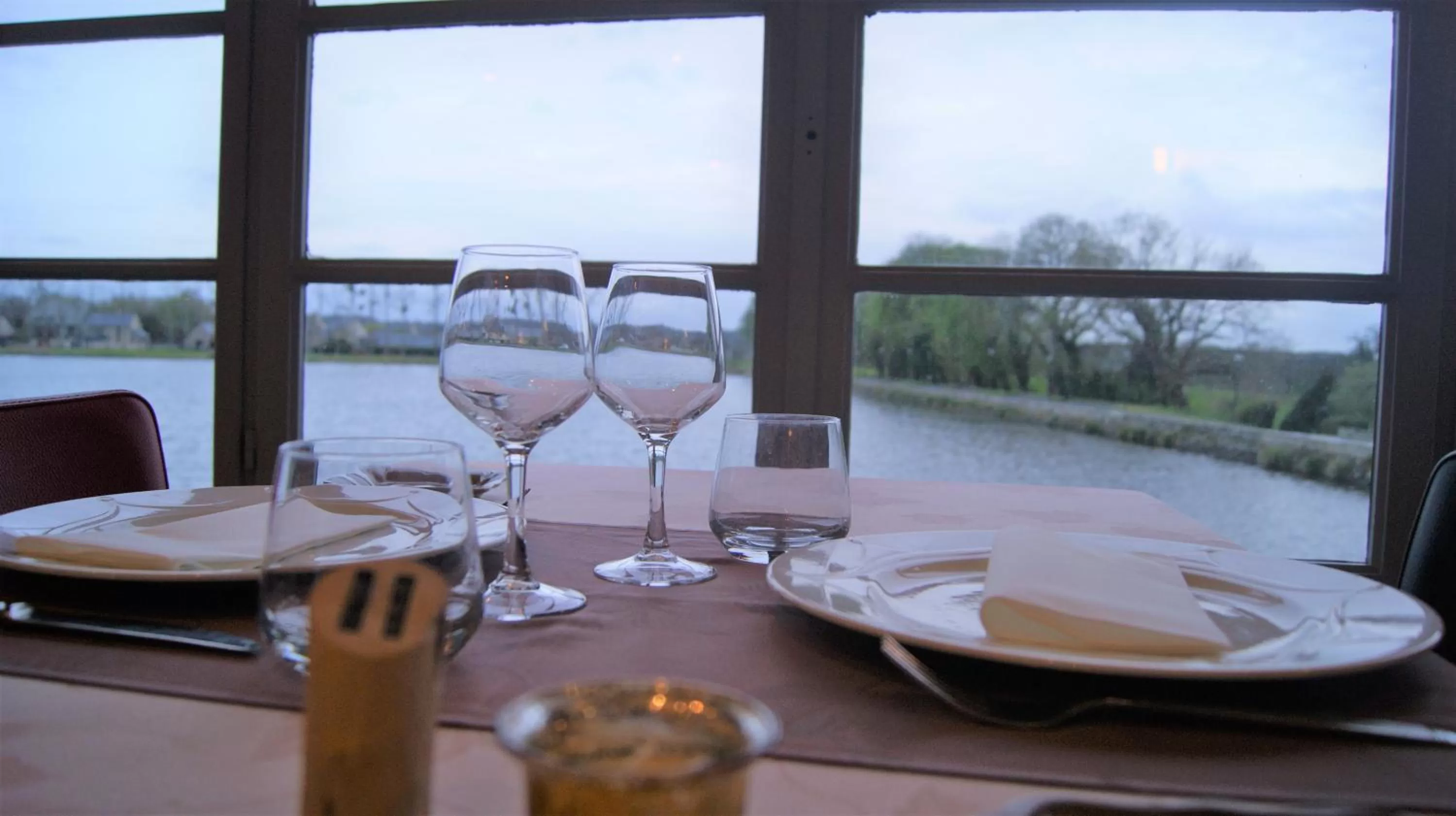 Restaurant/places to eat in Hôtel Restaurant du Lac