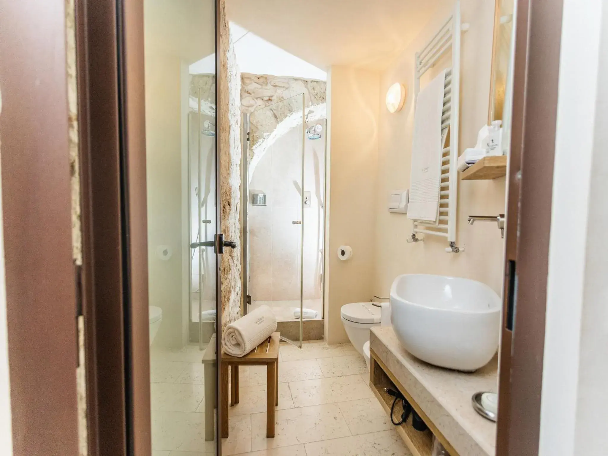 Bathroom in La Sommita Relais & Chateaux