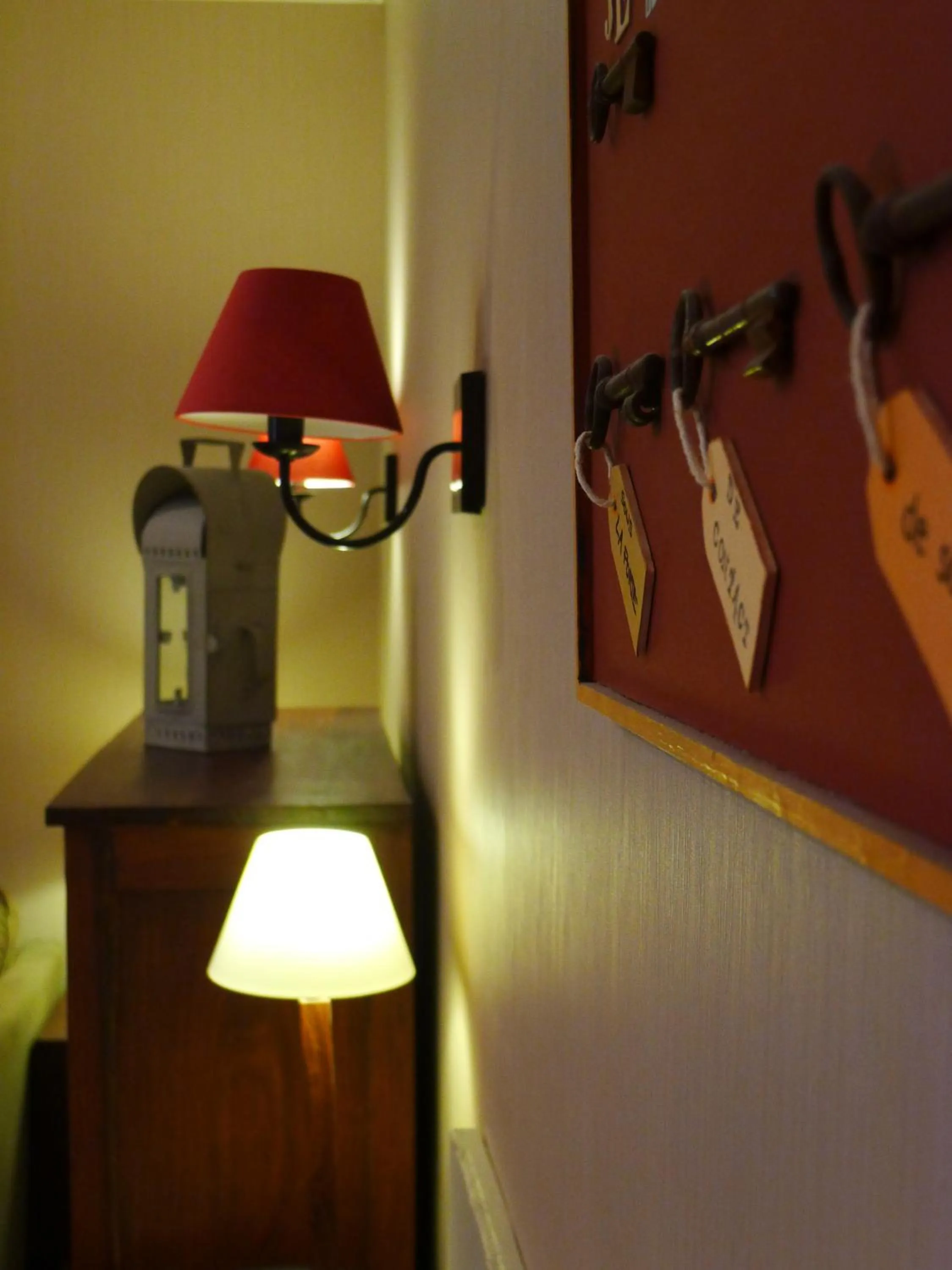 Decorative detail in Cit'Hotel des Messageries