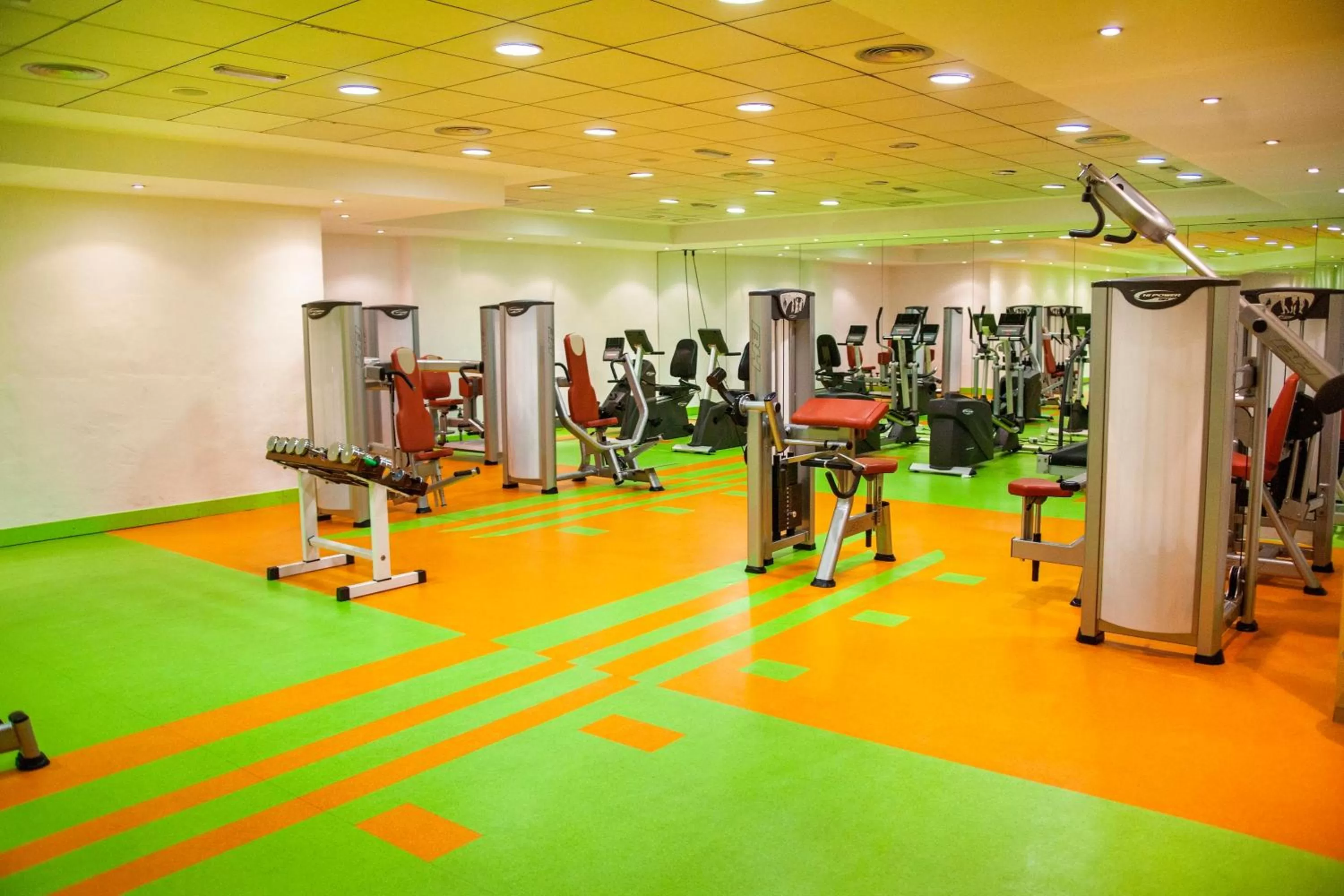 Fitness centre/facilities in Hotel Deloix 4* Sup