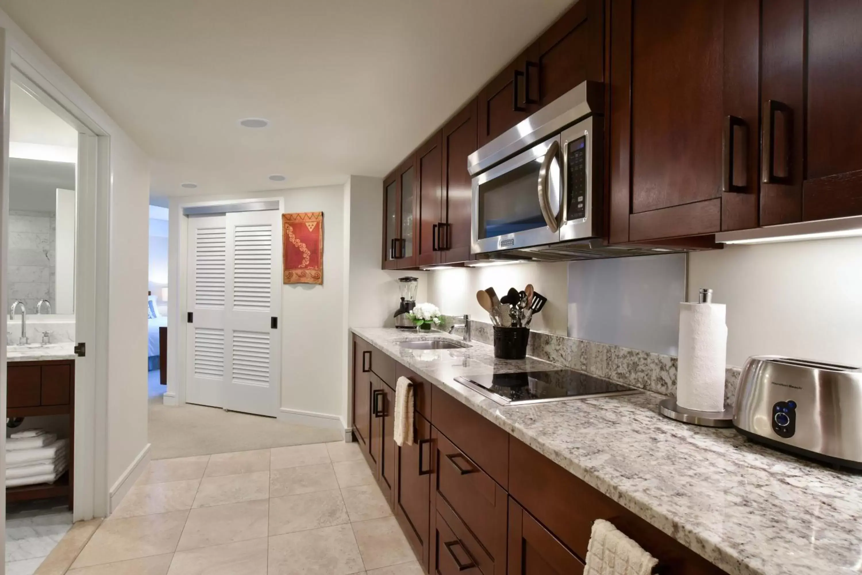 Kitchen or kitchenette, Kitchen/Kitchenette in Trump International Hotel Waikiki