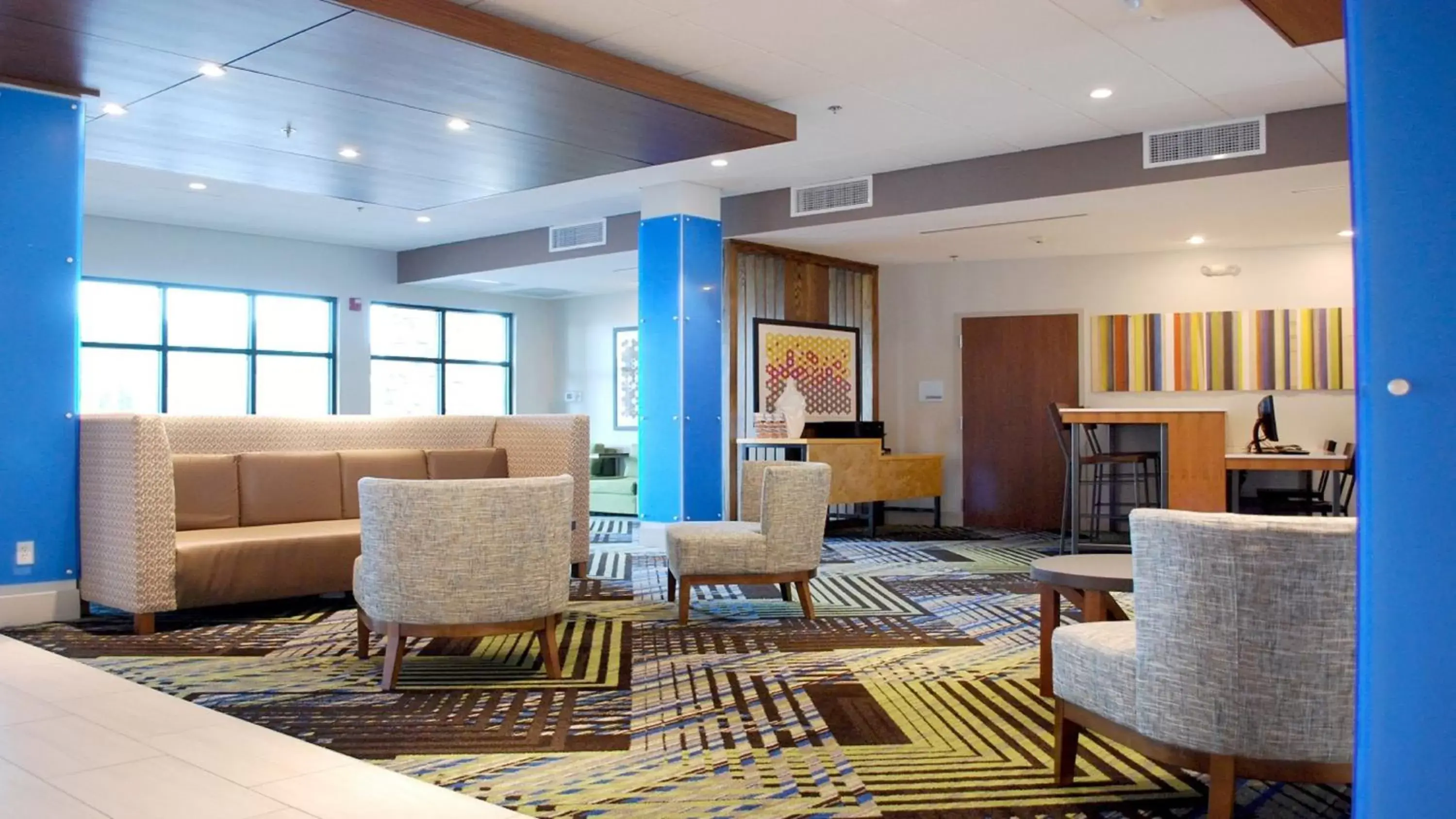 Property building, Lobby/Reception in Holiday Inn Express & Suites White Hall, an IHG Hotel