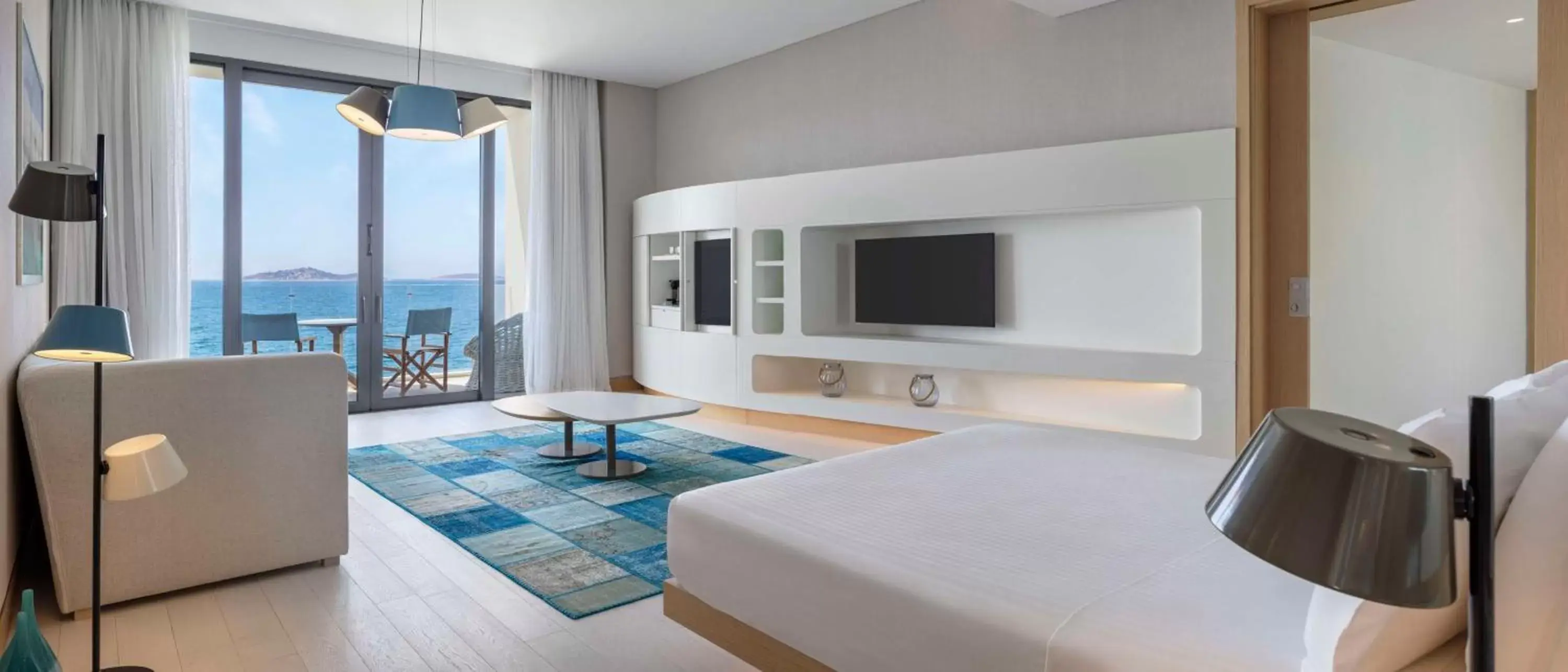 Bed, TV/Entertainment Center in Susona Bodrum, LXR Hotels & Resorts