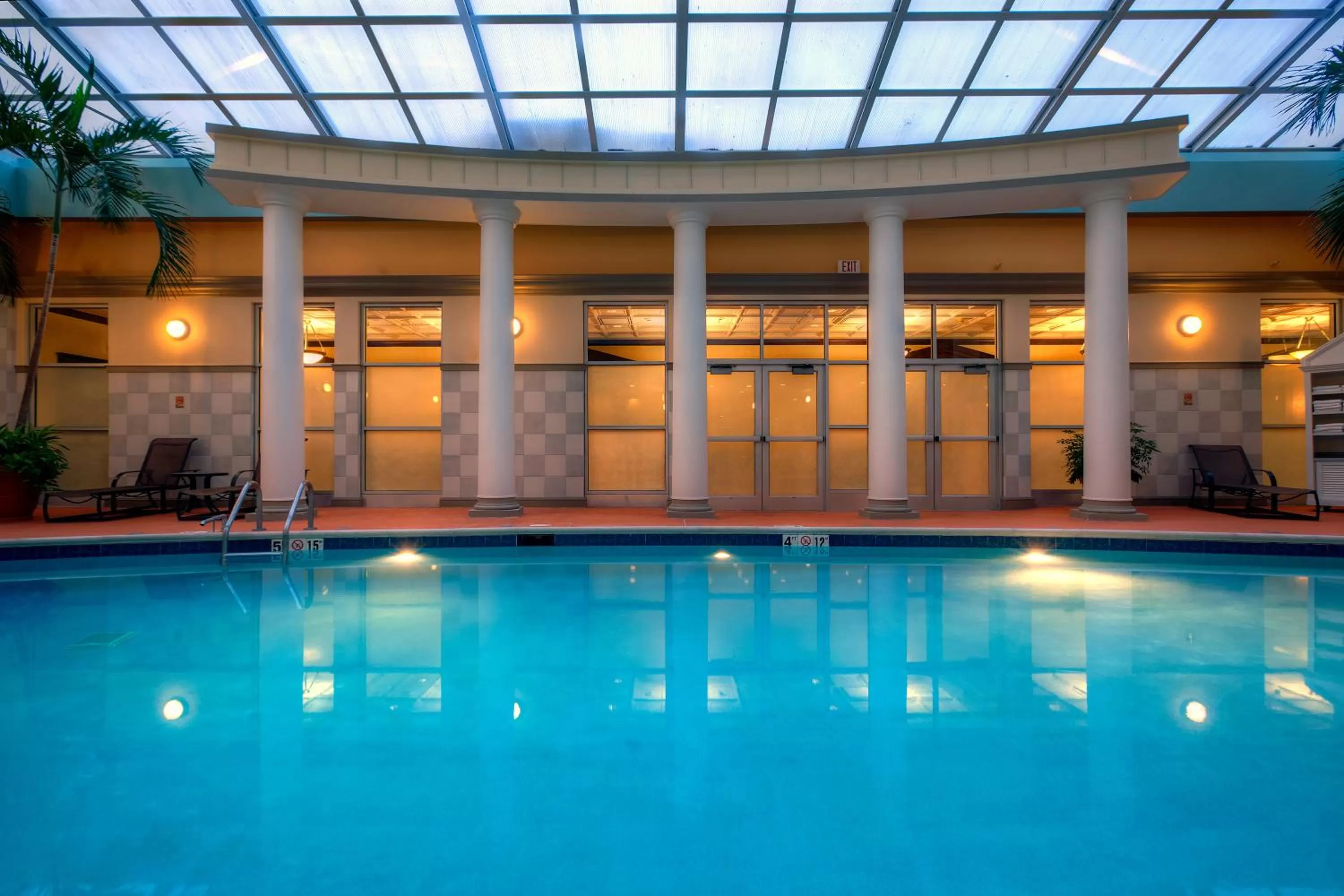 Swimming pool in Radisson Hotel Cincinnati Riverfront
