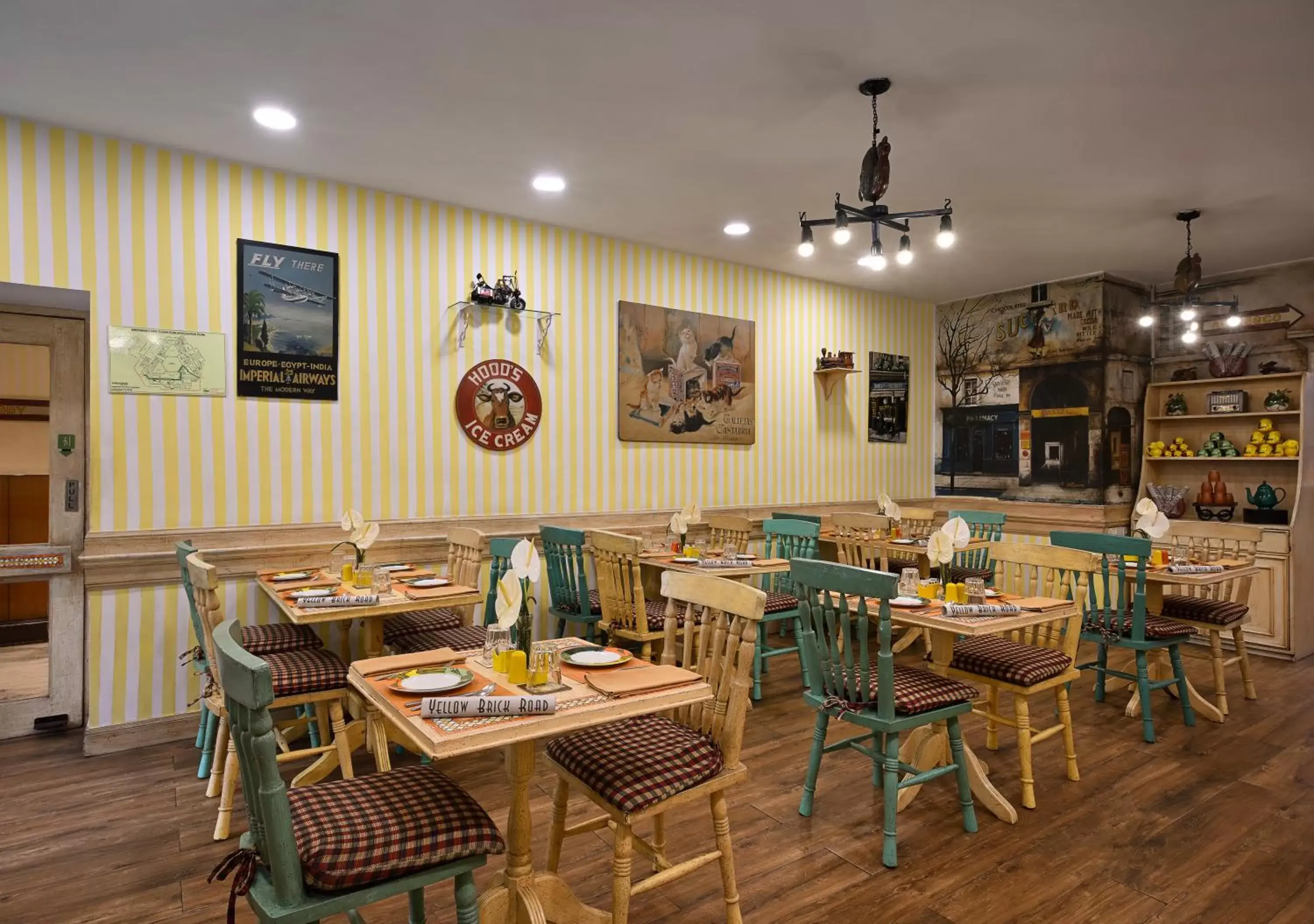 Restaurant/places to eat in Ambassador, New Delhi - IHCL SeleQtions Restaurant/places to eat in Ambassador, New Delhi - IHCL SeleQtions