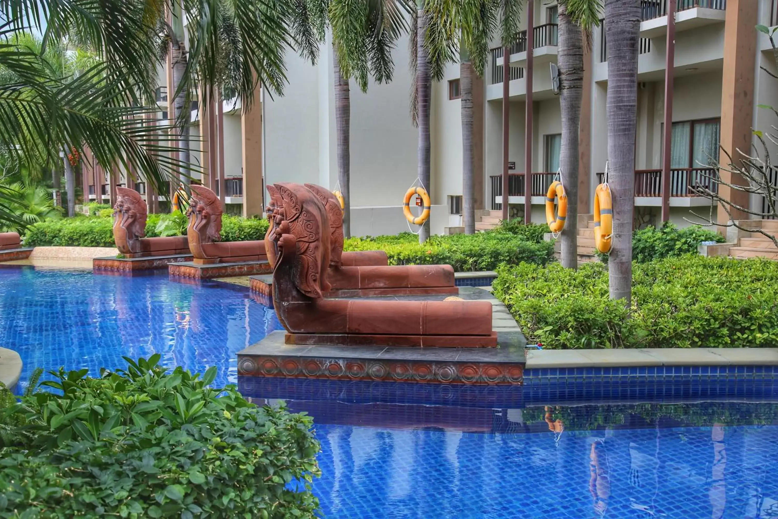 Swimming Pool in Pullman Sanya Yalong Bay Villas & Resort