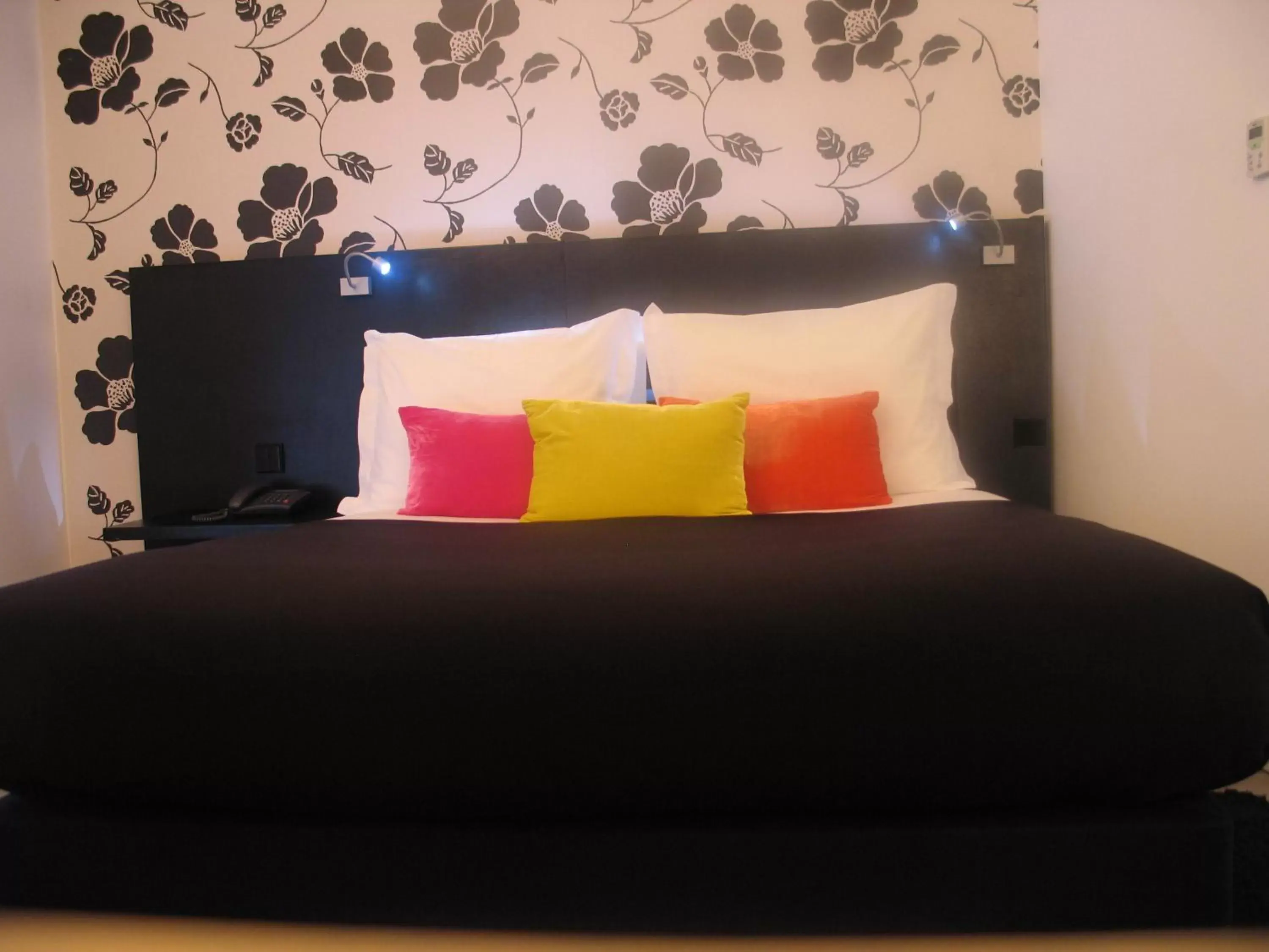 Bed in Funchal Design Hotel