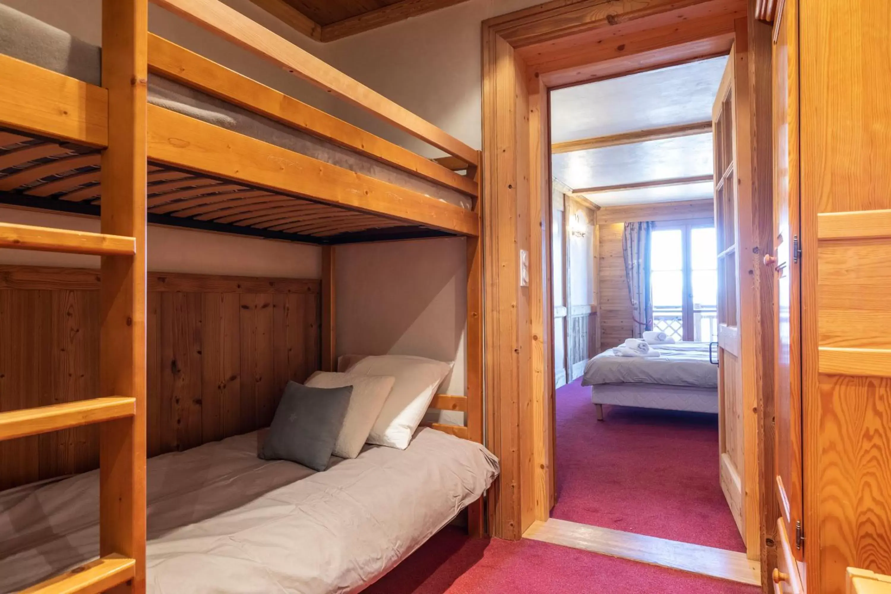 Bedroom, Bunk Bed in TERRESENS - LES CASCADES