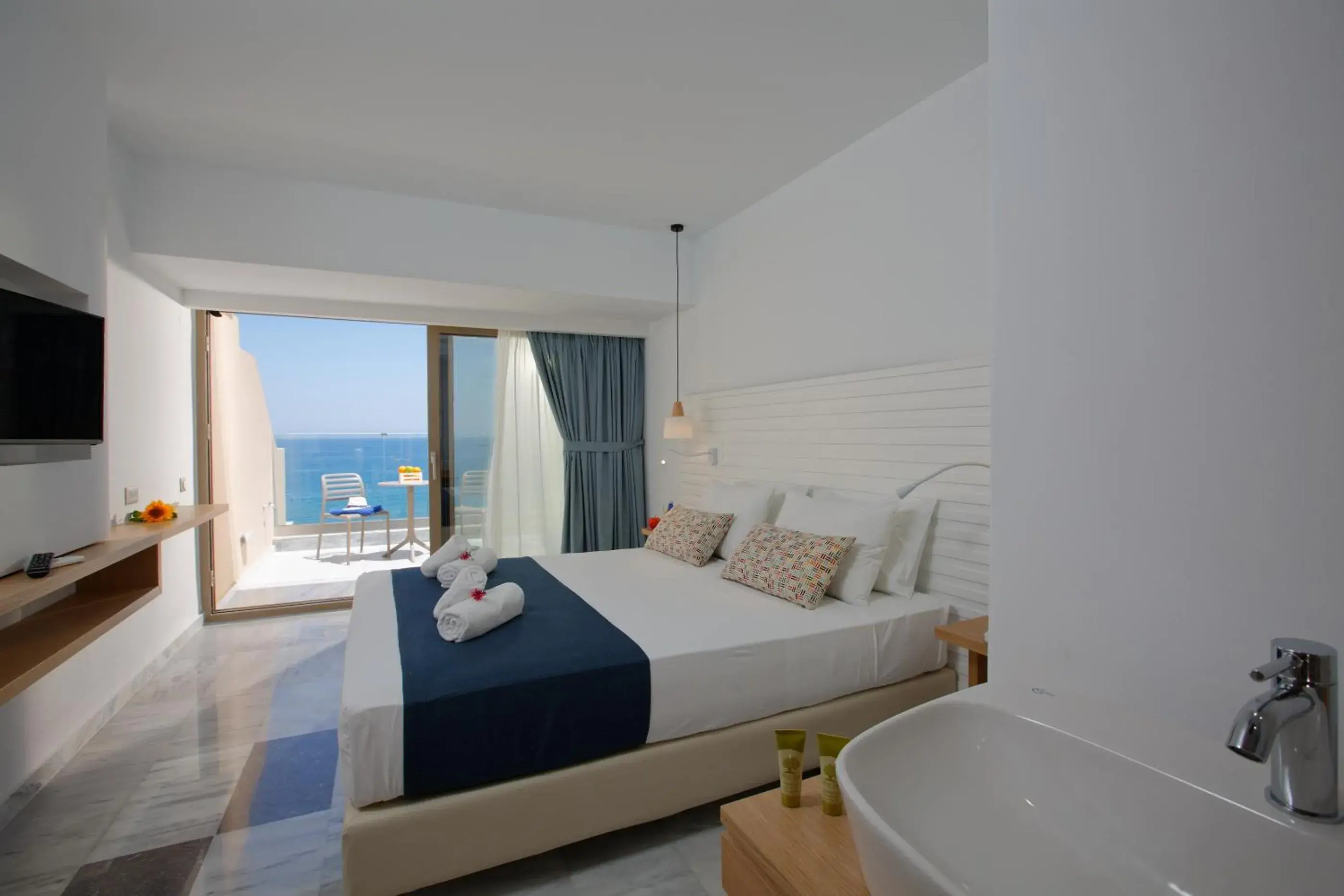 Bedroom in Archipelagos Hotel