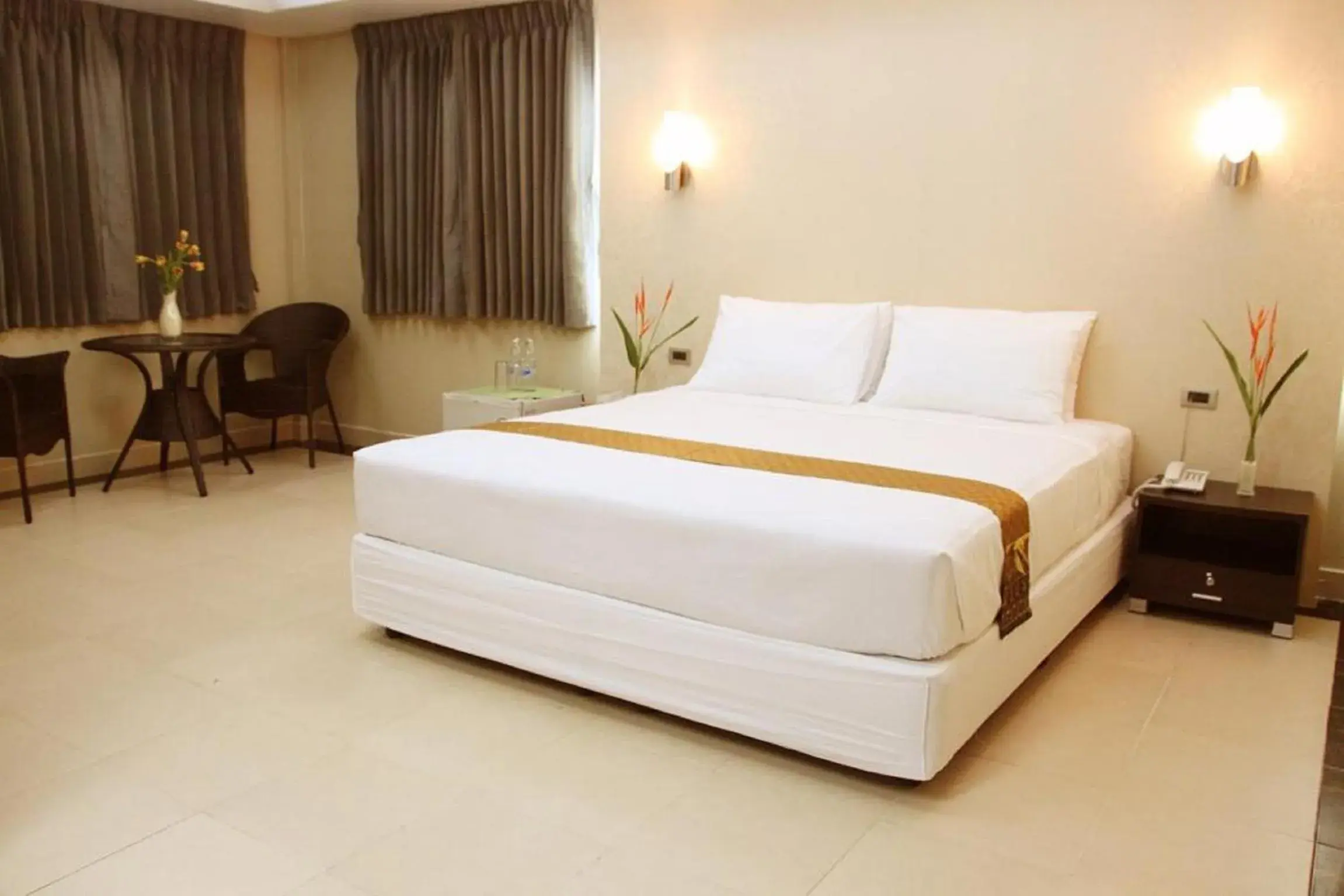 Photo of the whole room, Bed in Visiting Card Hotel & Resort