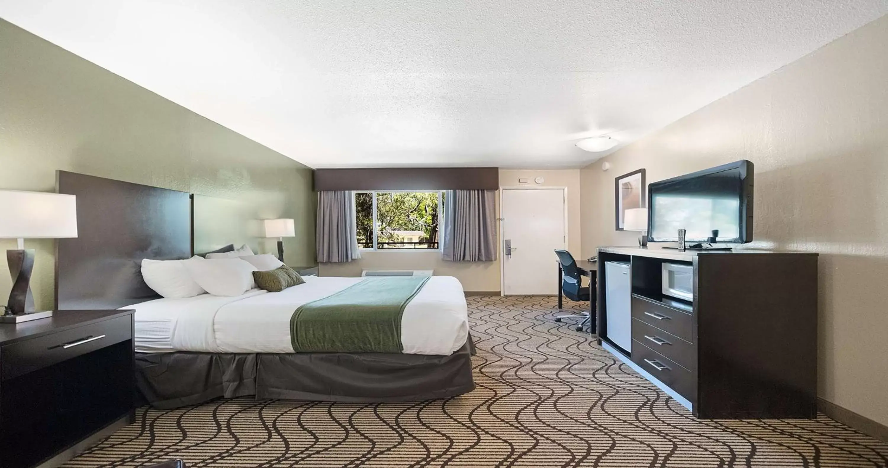 Bedroom in Best Western Gold Country Inn