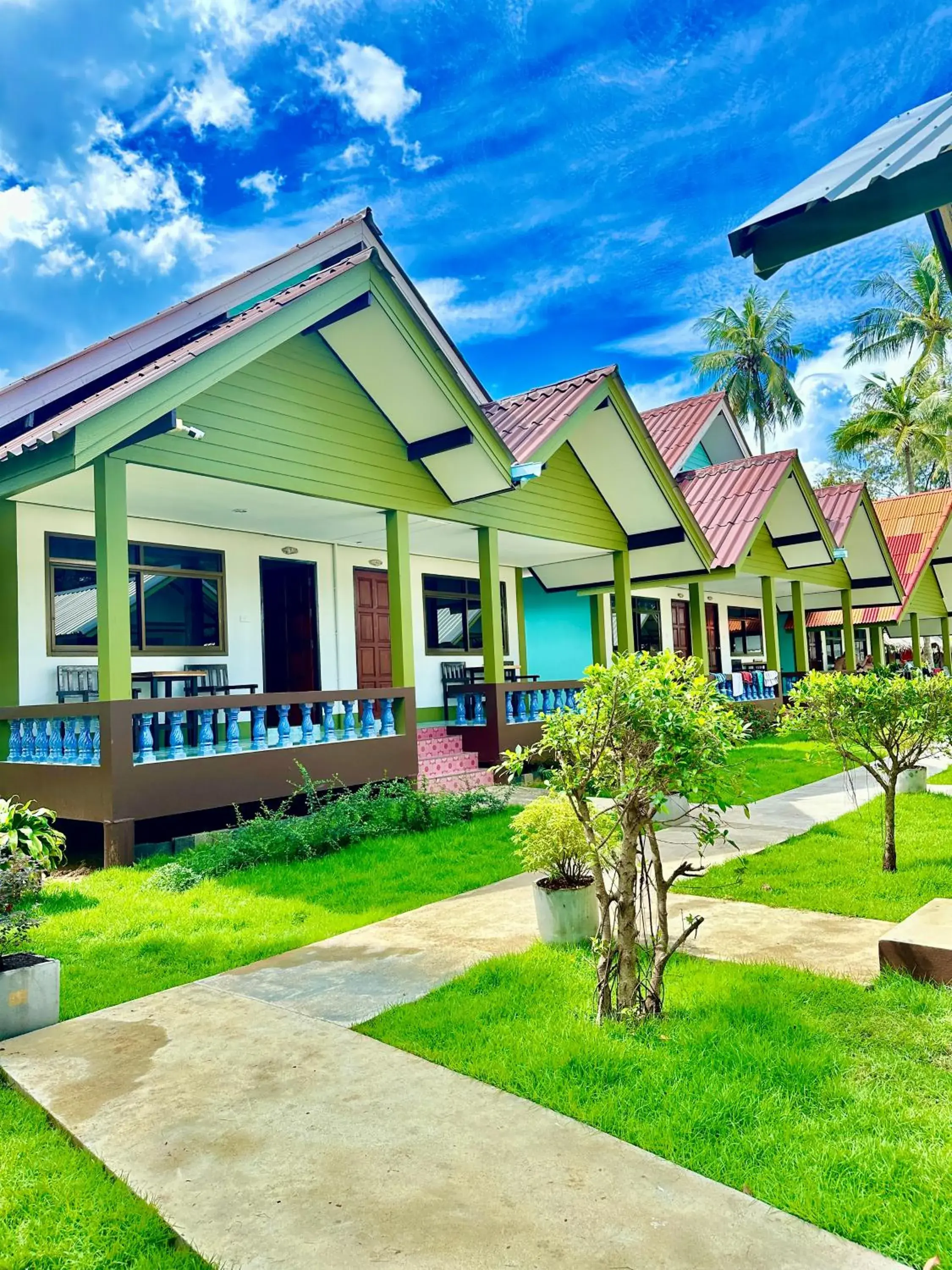 Property Building in Lanta L.D. Beach Bungalow