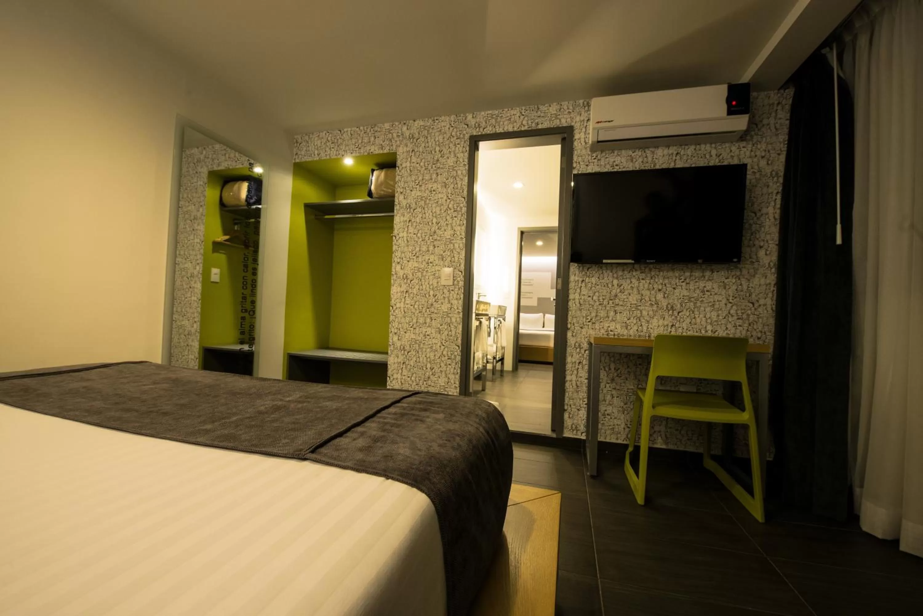 Photo of the whole room, Bed in Hotel Perla Central