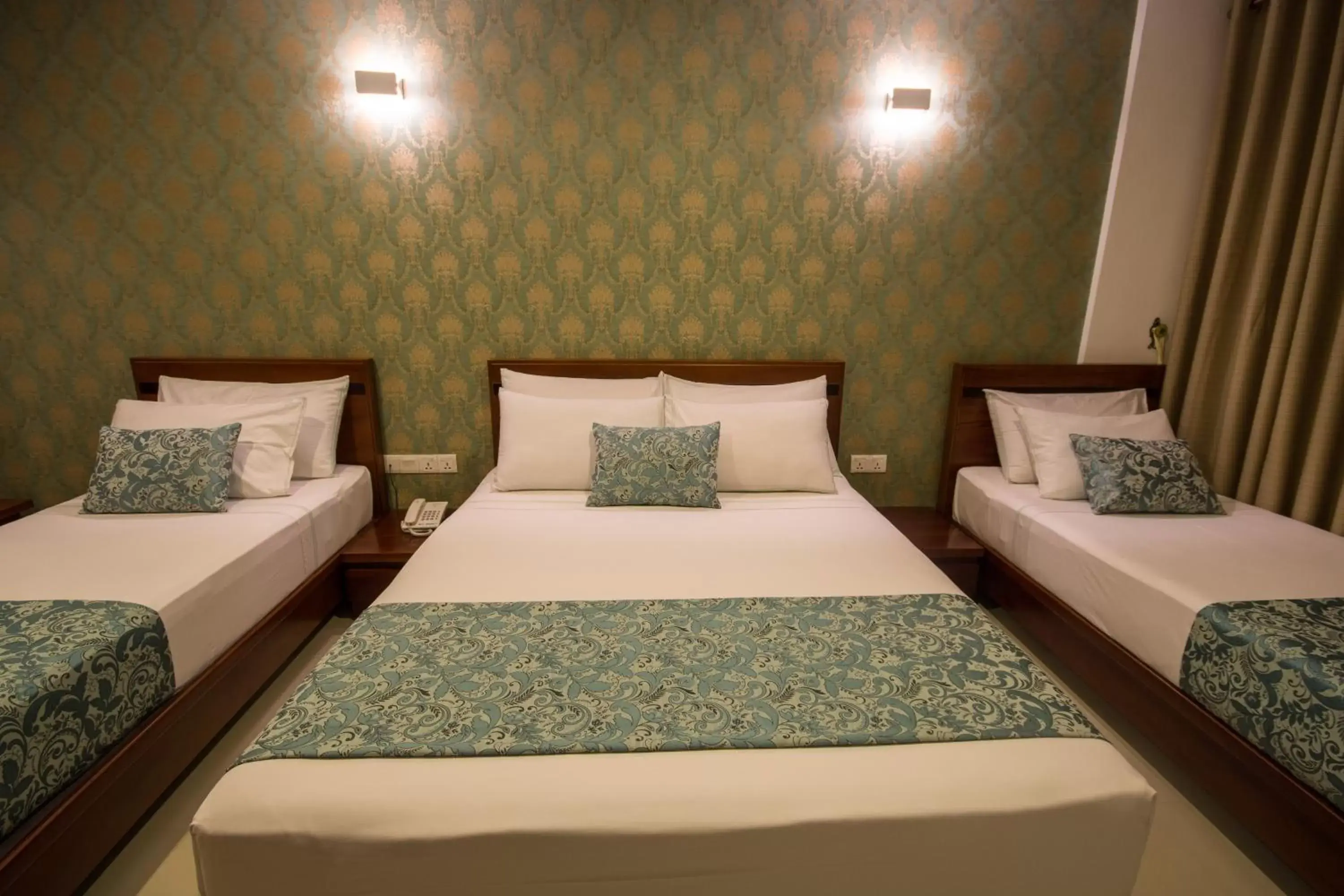 Decorative detail, Bed in Ceyloni City Hotel