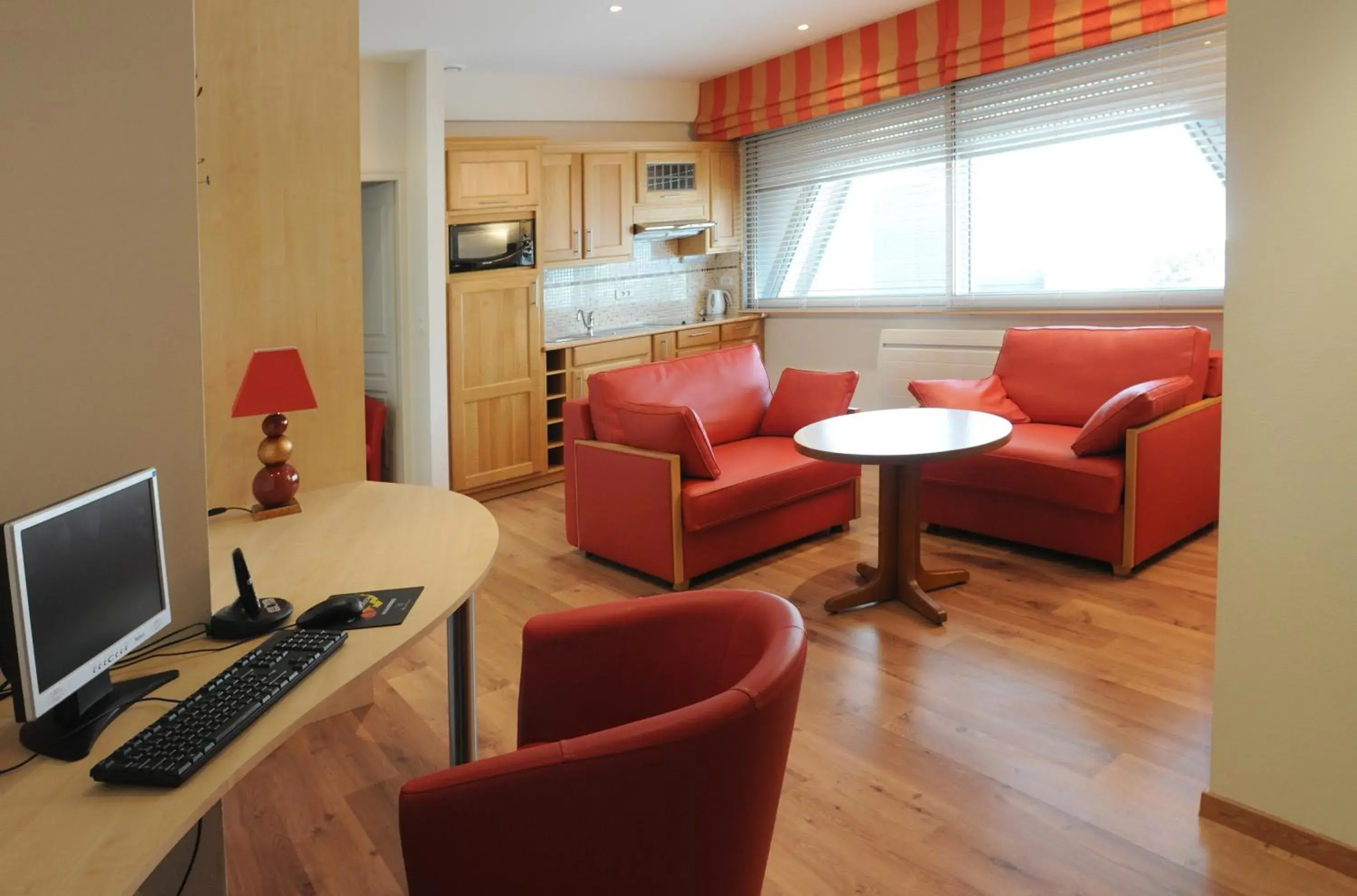 Living room, Seating Area in The Originals Boutique, Hotel Aquilon, Saint-Nazaire (Inter-Hotel)