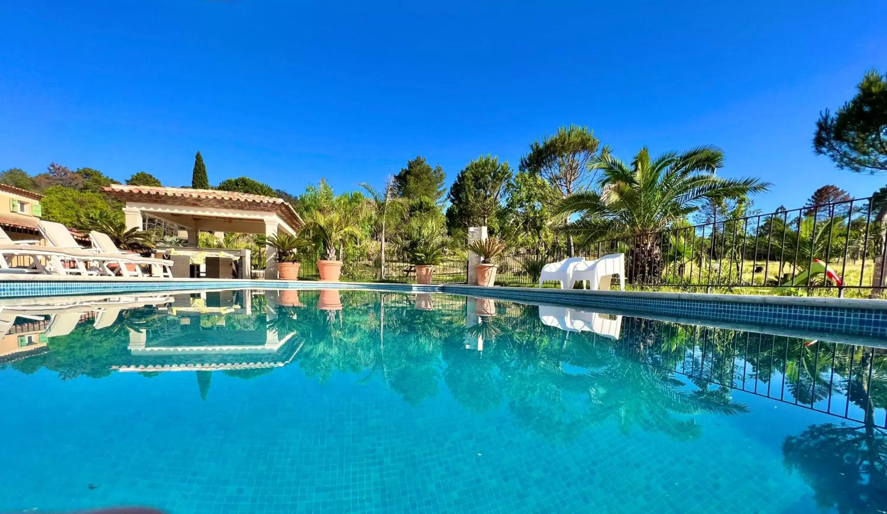 Swimming Pool in Villa La Source 83 - room close to St Tropez