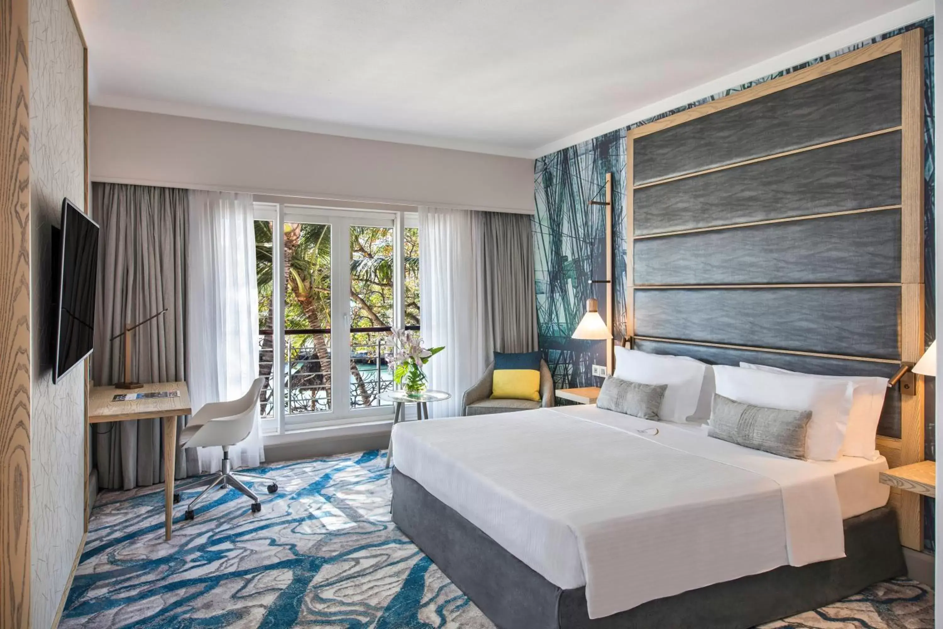 Bed in Le Suffren Hotel & Marina