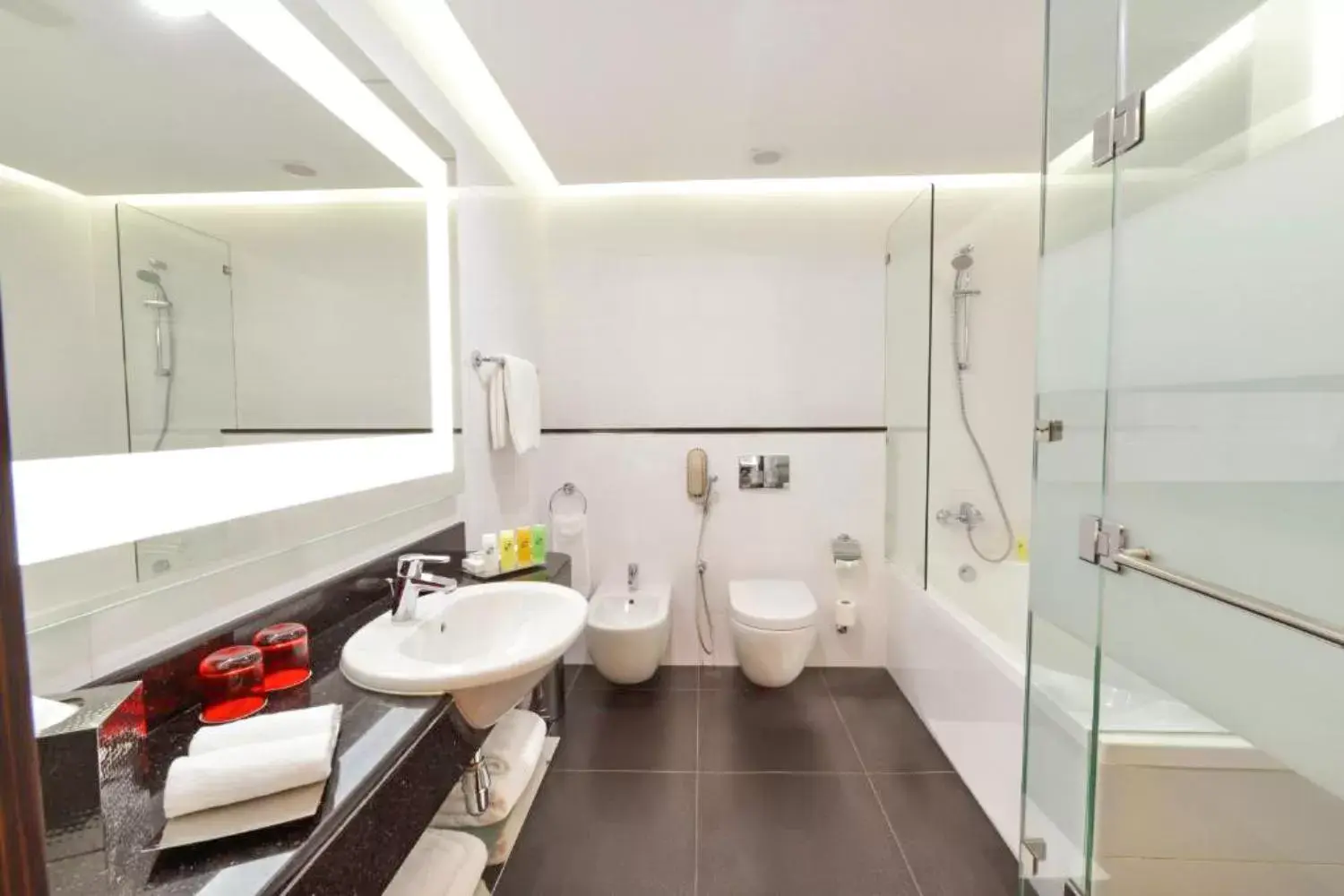 Bathroom in Swiss-Belhotel Seef Bahrain