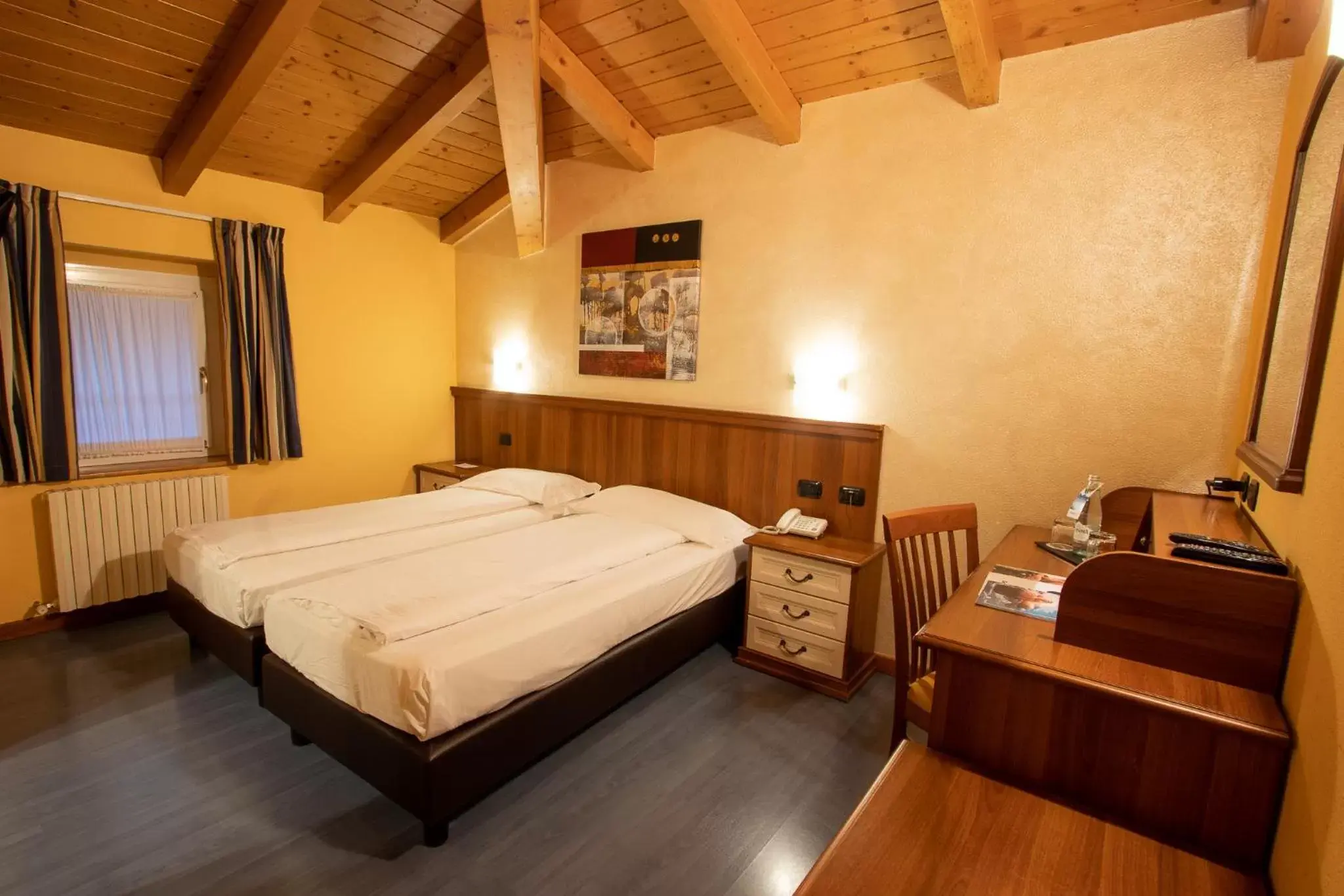 Twin Room in Hotel Bernina Twin Room in Hotel Bernina