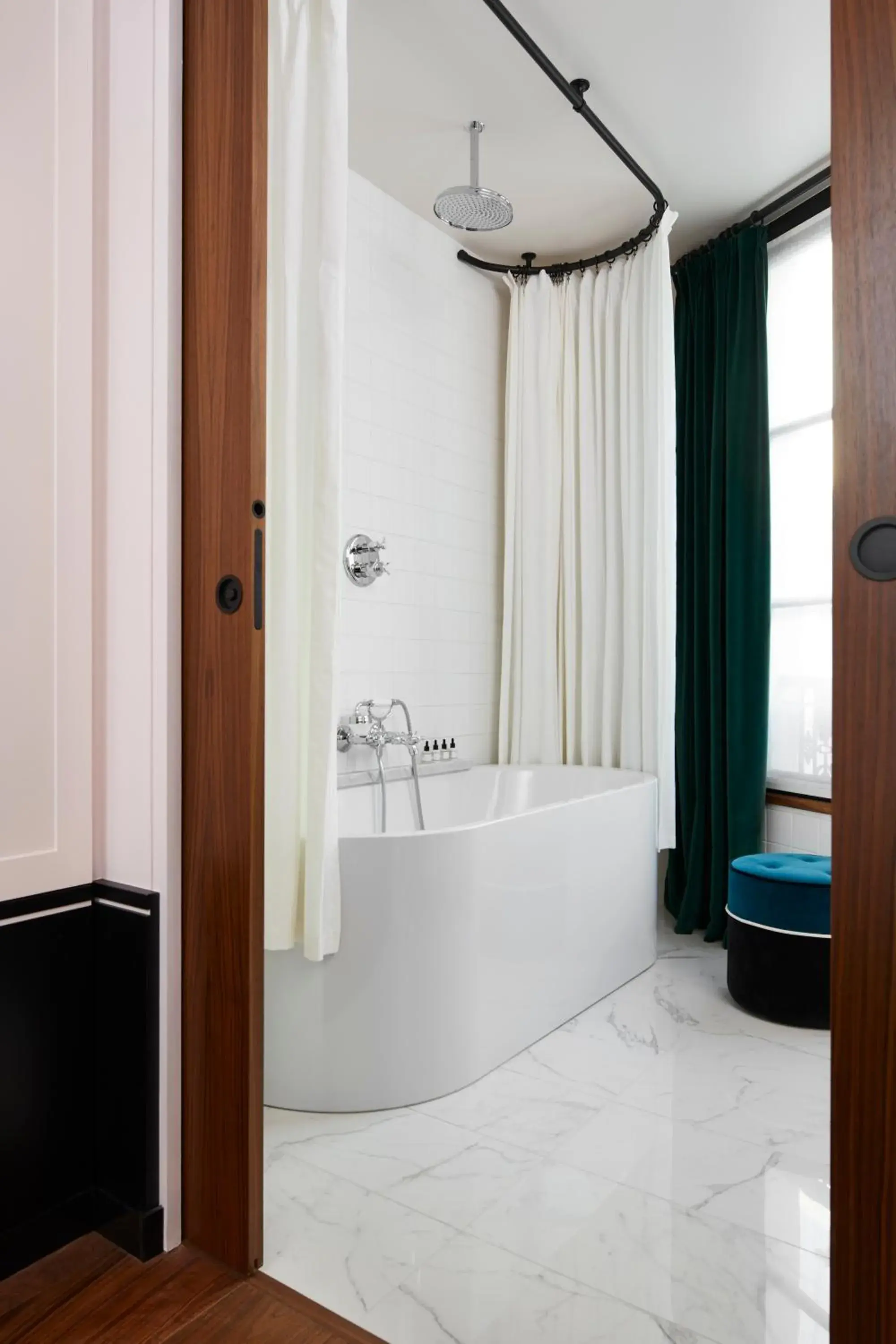 Bathroom in Le Roch Hotel & Spa