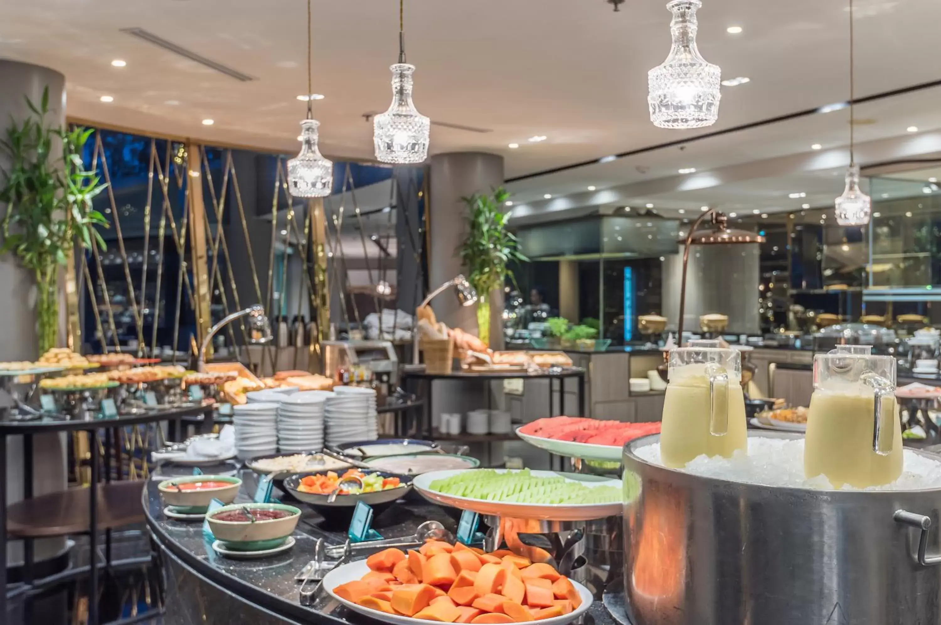 Buffet breakfast, Restaurant/Places to Eat in Chatrium Hotel Riverside Bangkok