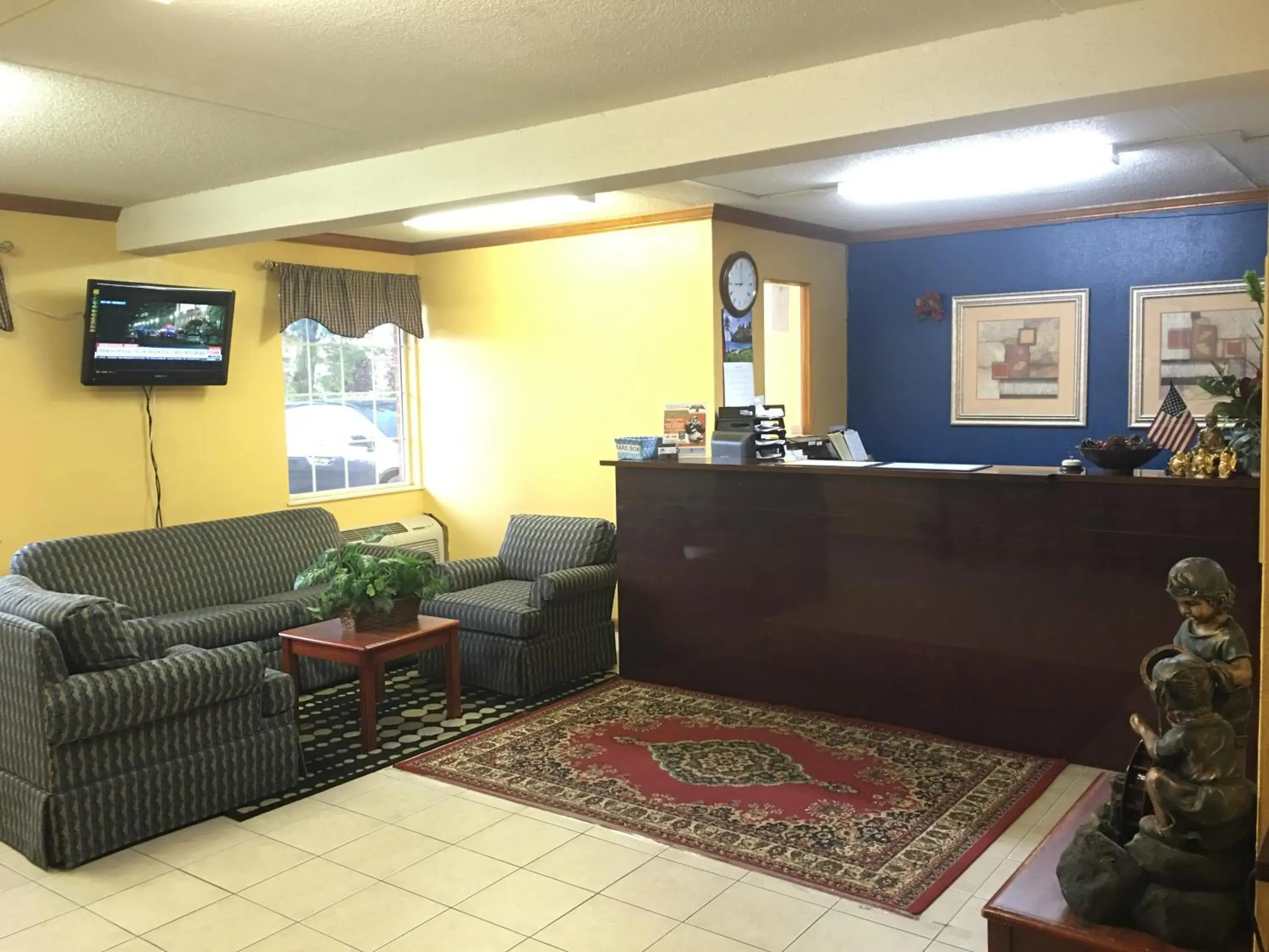 Lobby/Reception in Americas Best Value Inn Maumee/Toledo