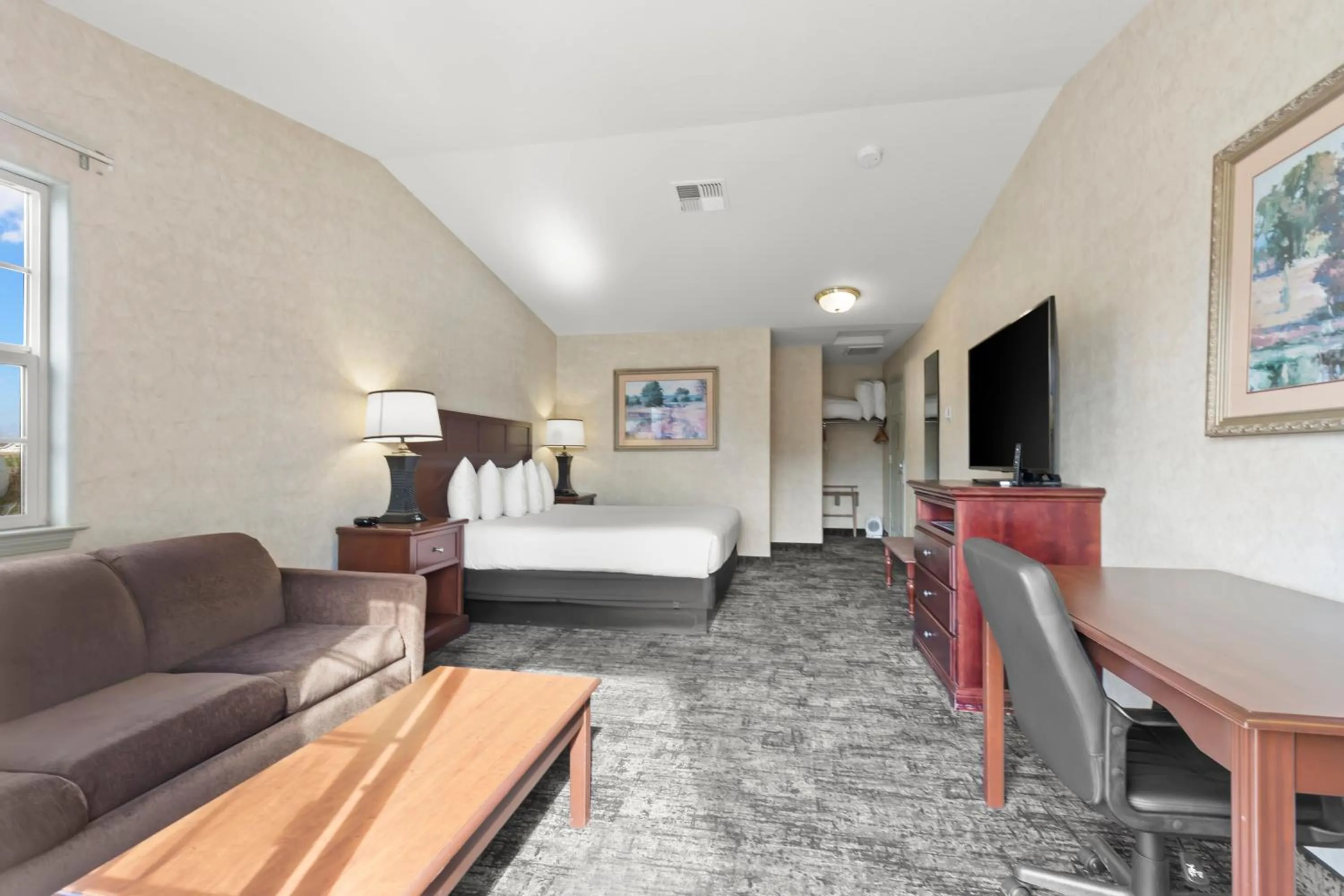 Bed in Beach House Inn