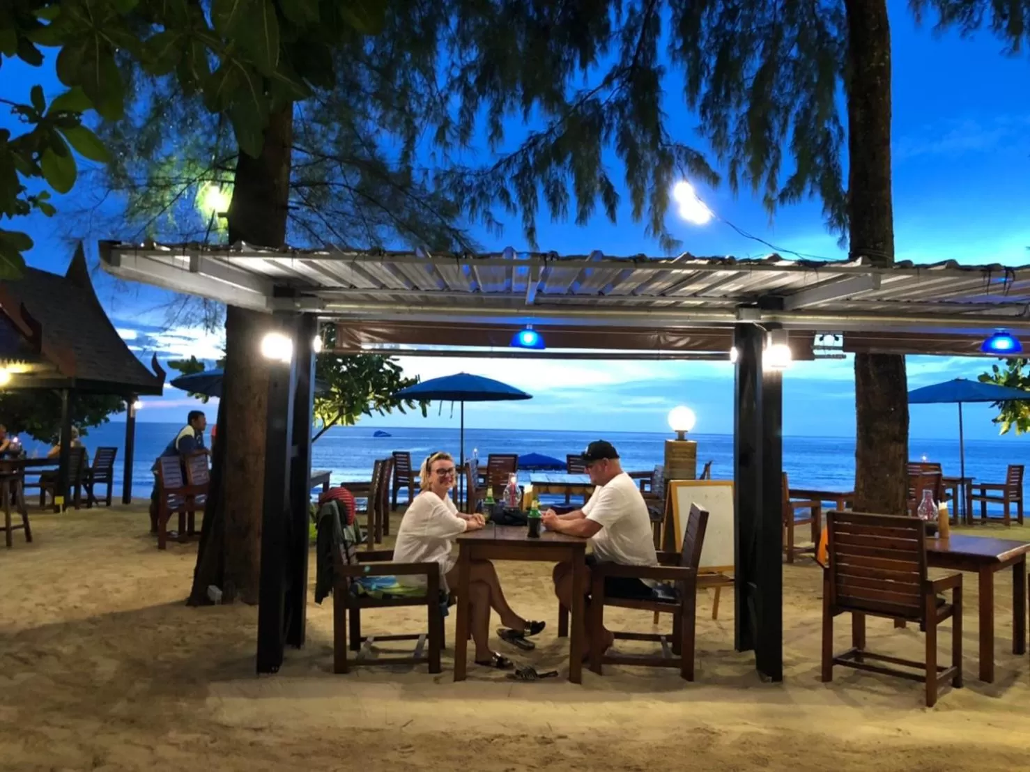 Restaurant/places to eat in Ao Thong beach Resort