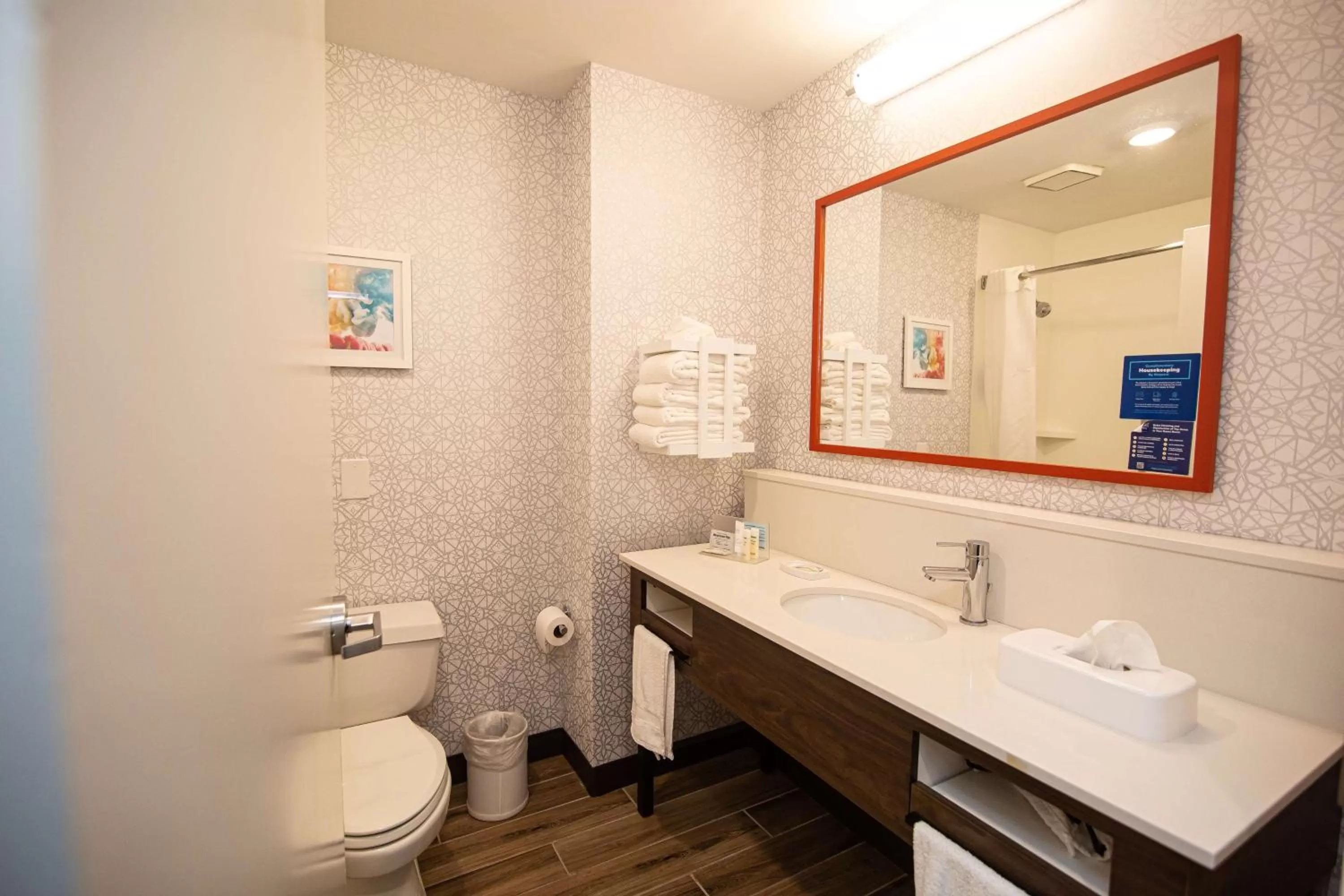 Bathroom in Hampton Inn Atlanta/Peachtree City