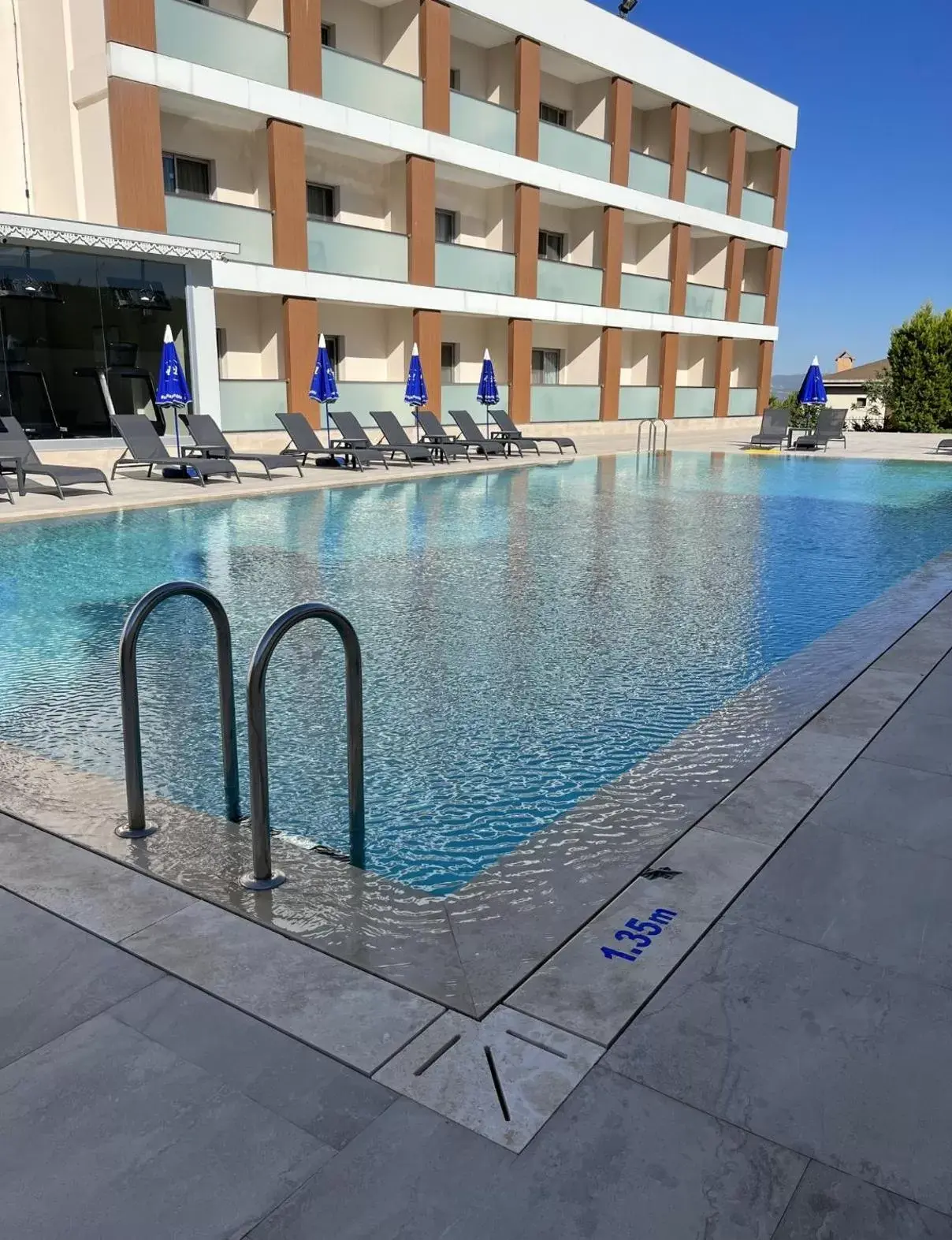 Swimming pool in Holiday Inn Express Manisa-West by IHG Swimming pool in Holiday Inn Express Manisa-West by IHG