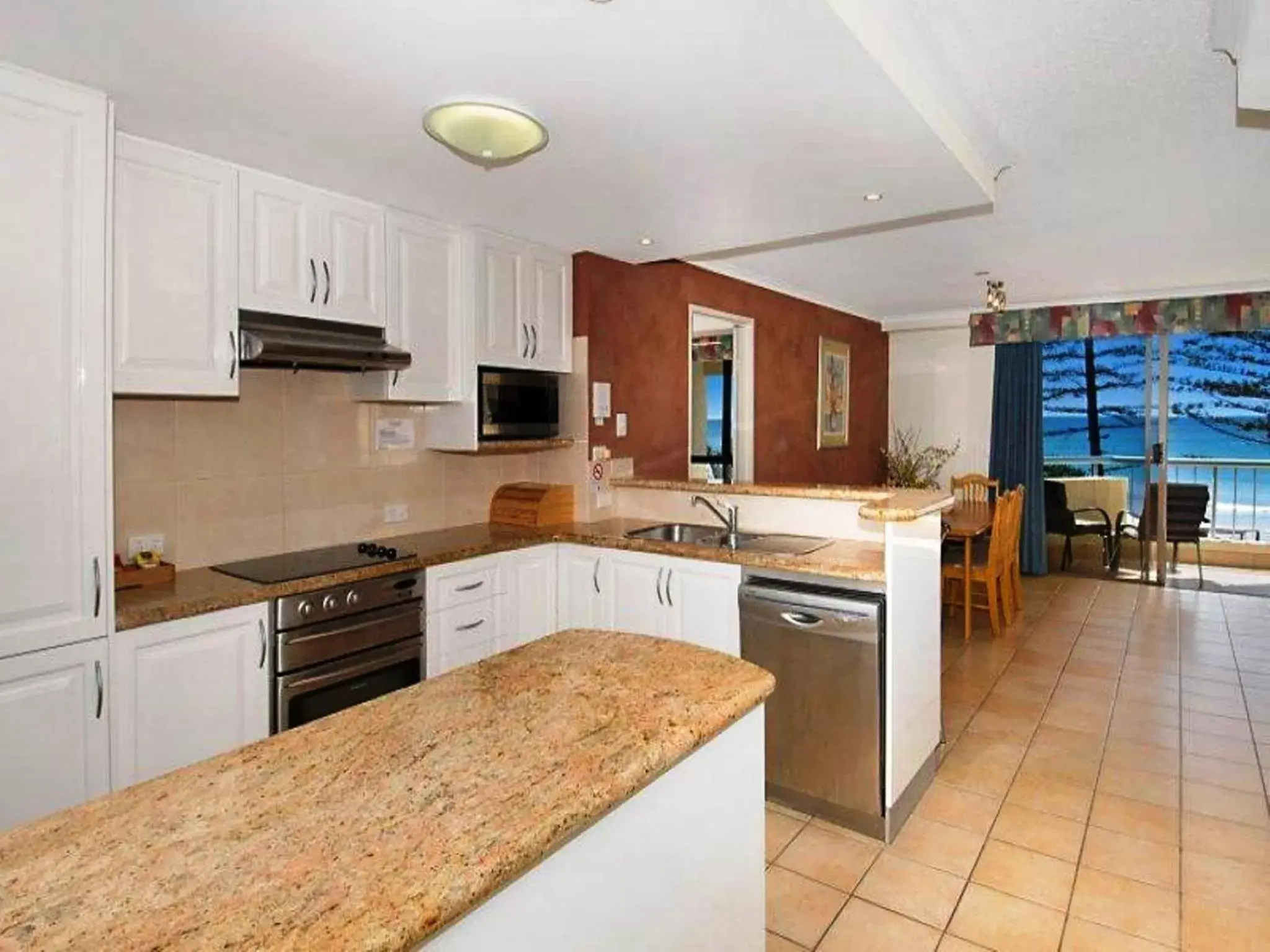 Kitchen or kitchenette, Kitchen/Kitchenette in Coolum Caprice