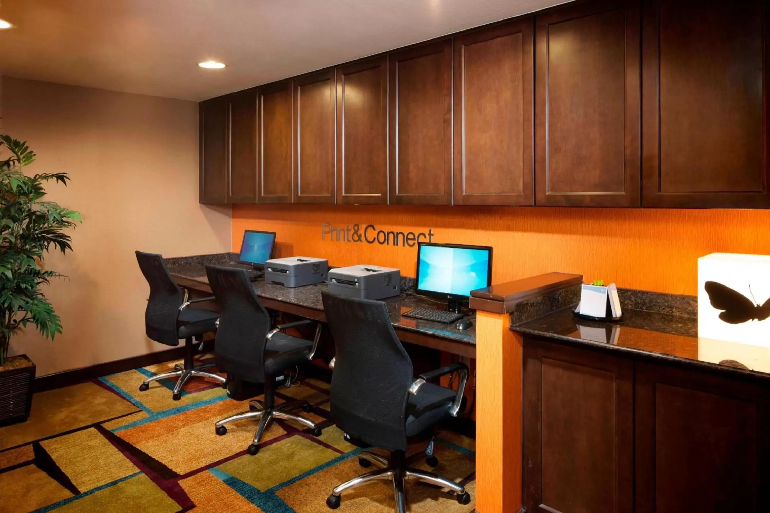 Business facilities in Fairfield Inn & Suites Houston Intercontinental Airport