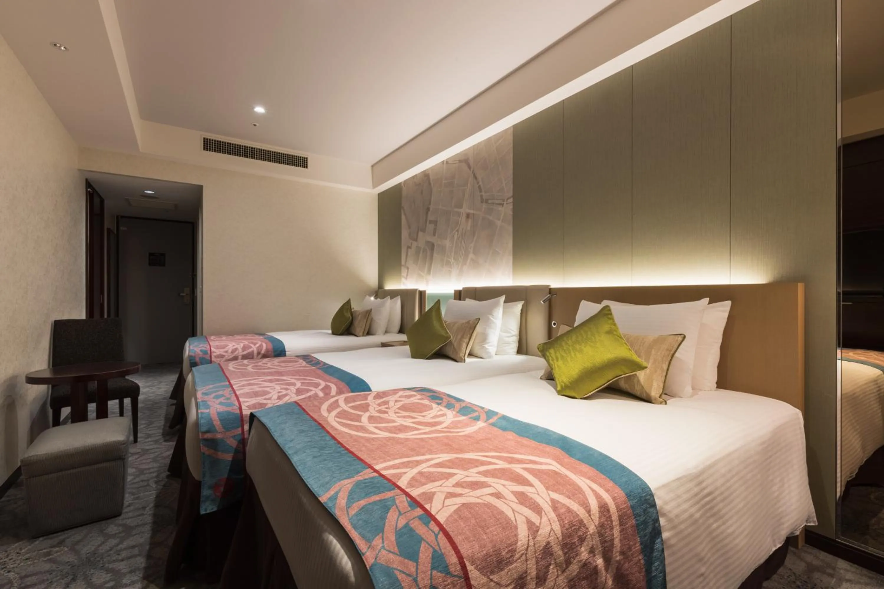 Bed in Hotel Metropolitan Tokyo Marunouchi