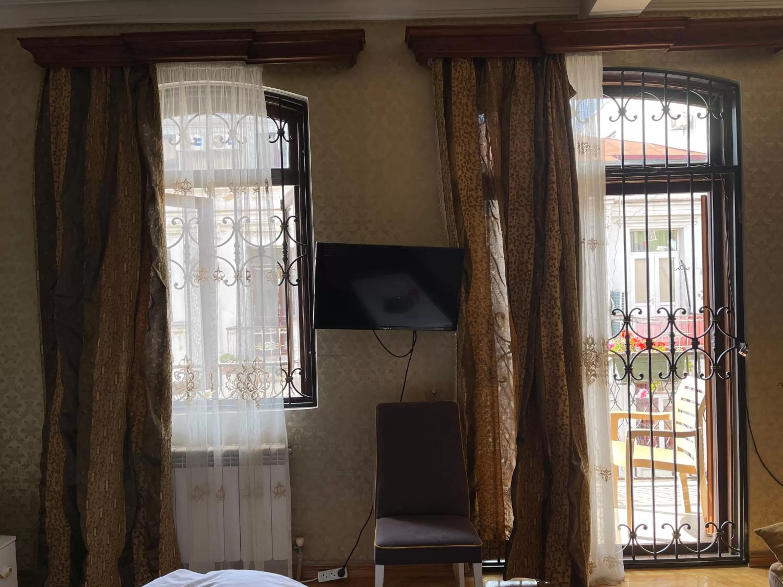TV and multimedia, TV/Entertainment Center in Luxors Garden