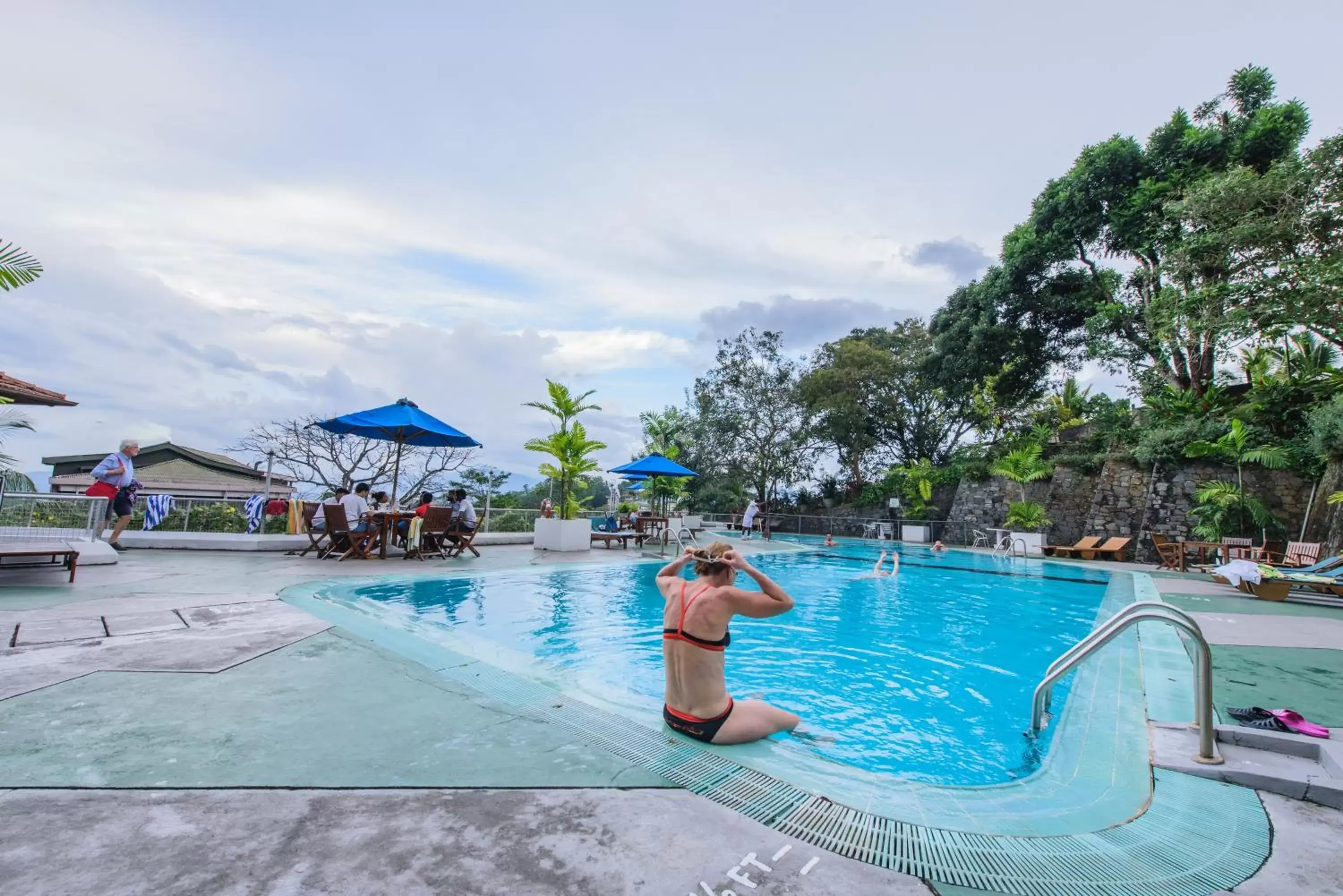 Swimming Pool in Hotel Topaz