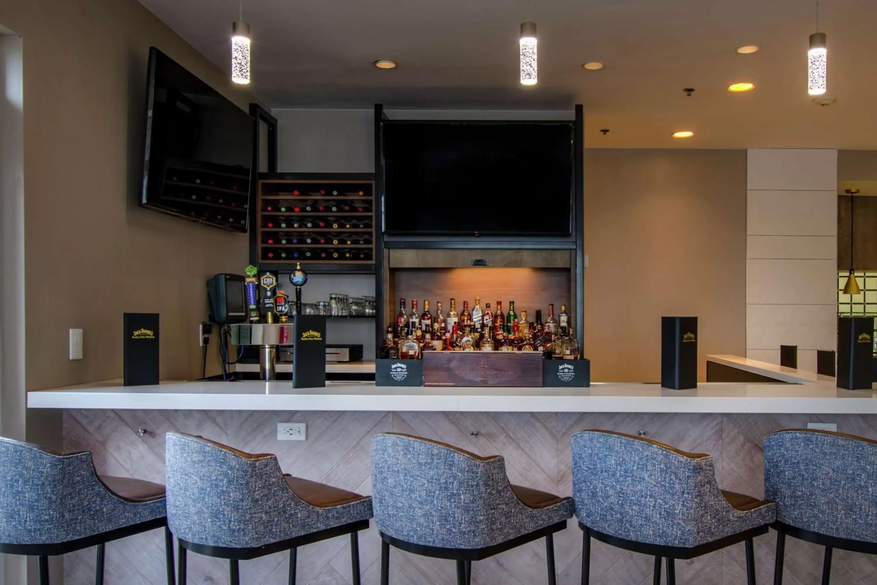 Lounge or bar, Lounge/Bar in Hilton Garden Inn Durham Southpoint