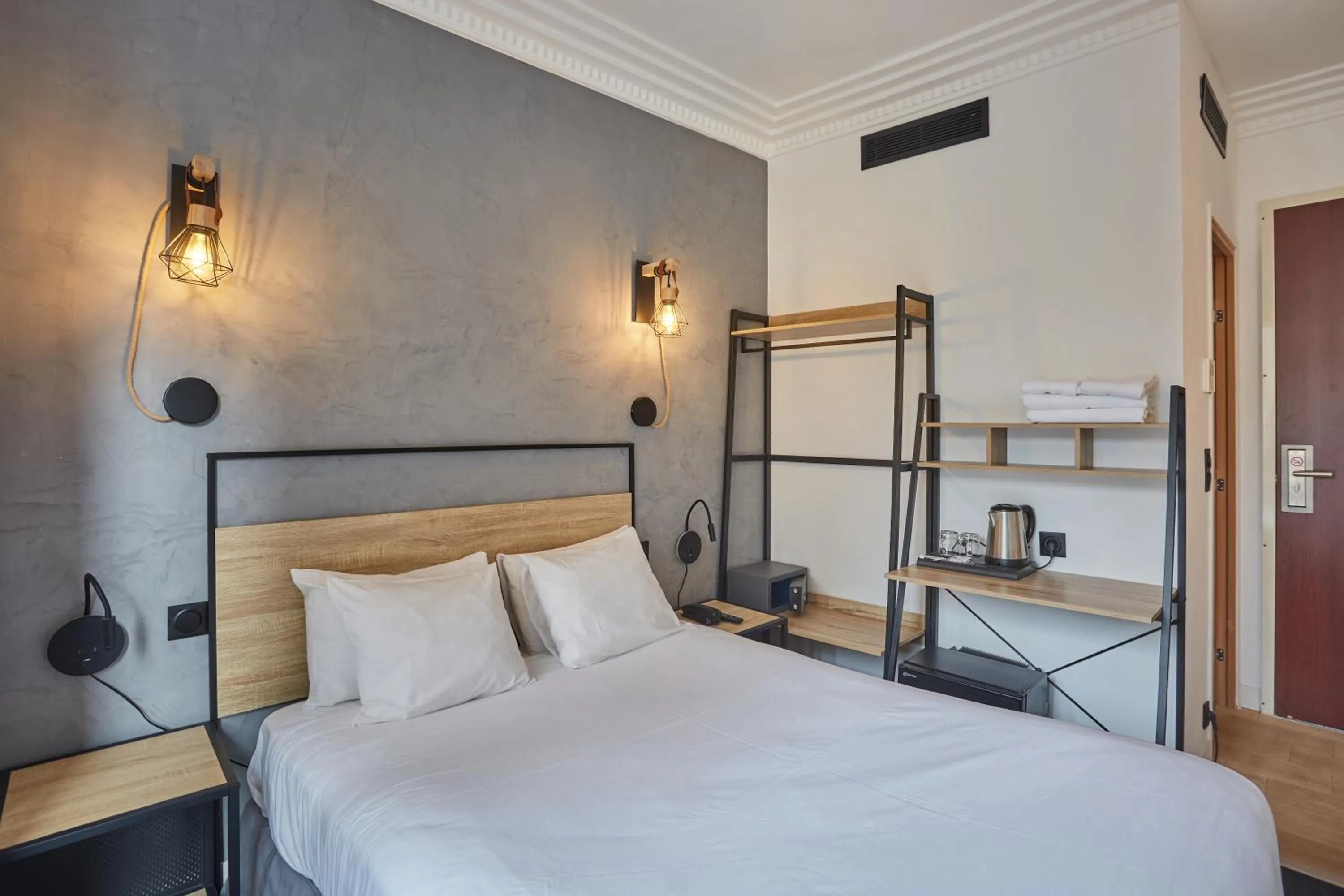 Bed in Hotel Auguste