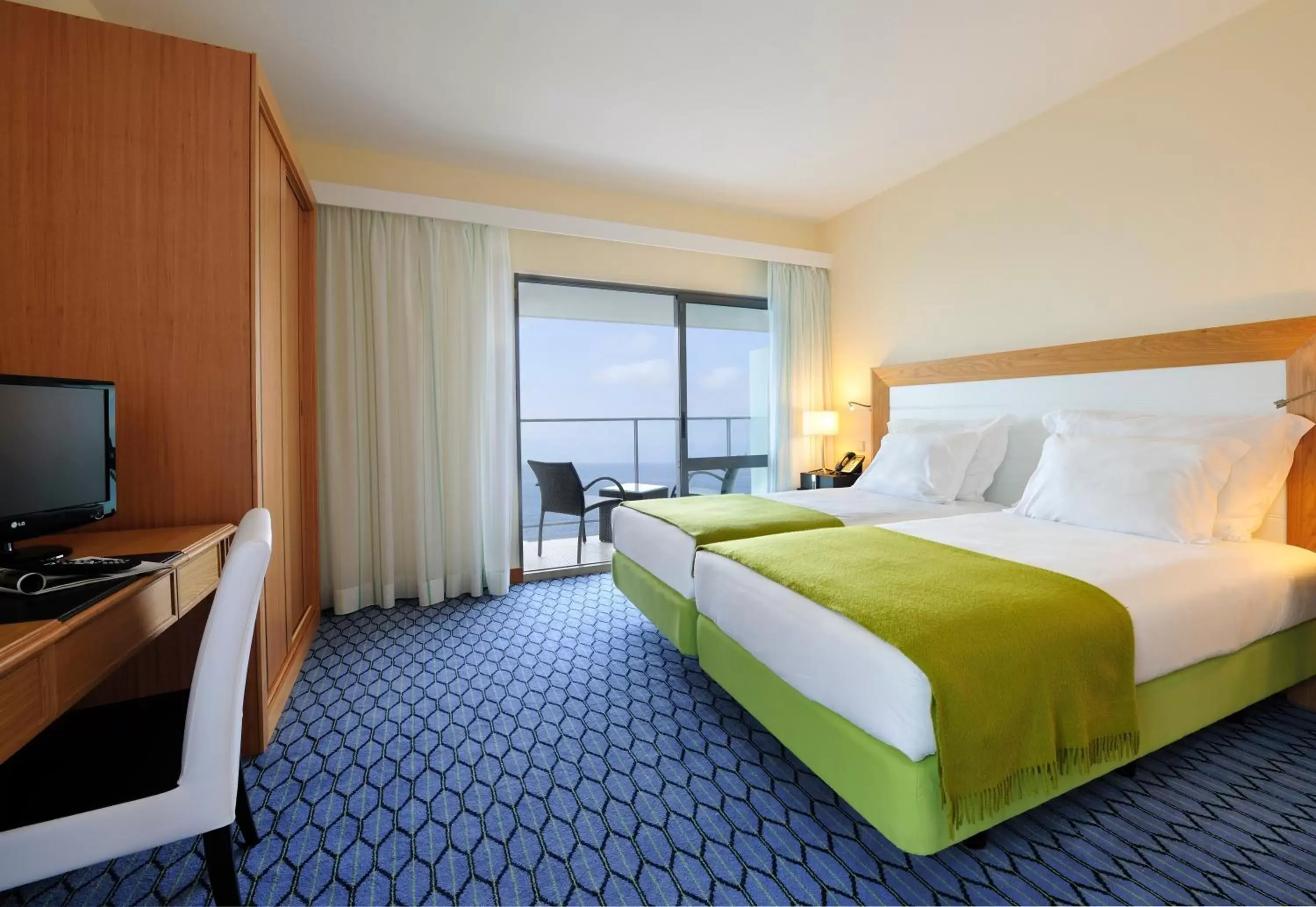 Photo of the whole room, Bed in Pestana Promenade Ocean Resort Hotel