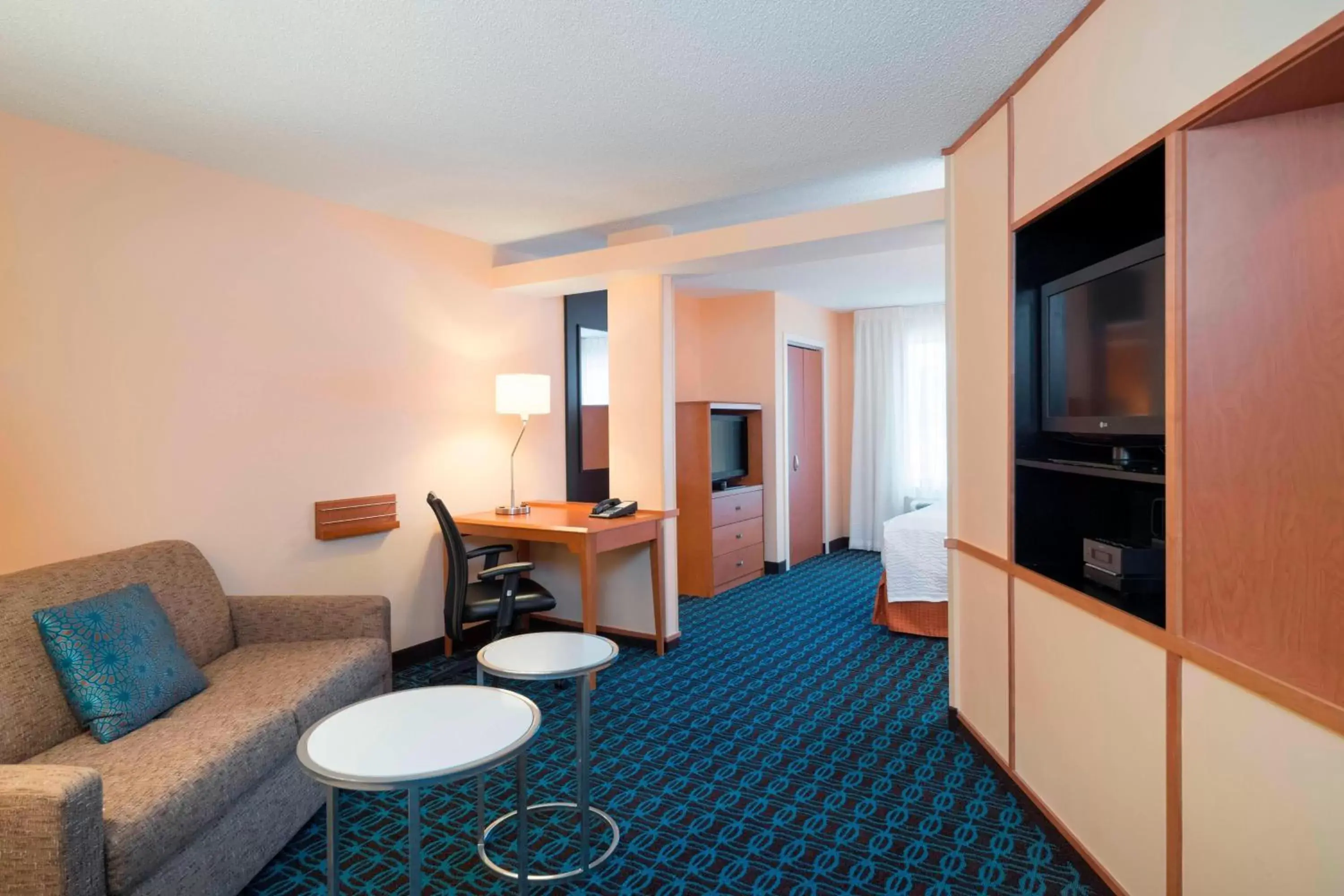 Living room, Seating Area in Fairfield Inn & Suites by Marriott State College