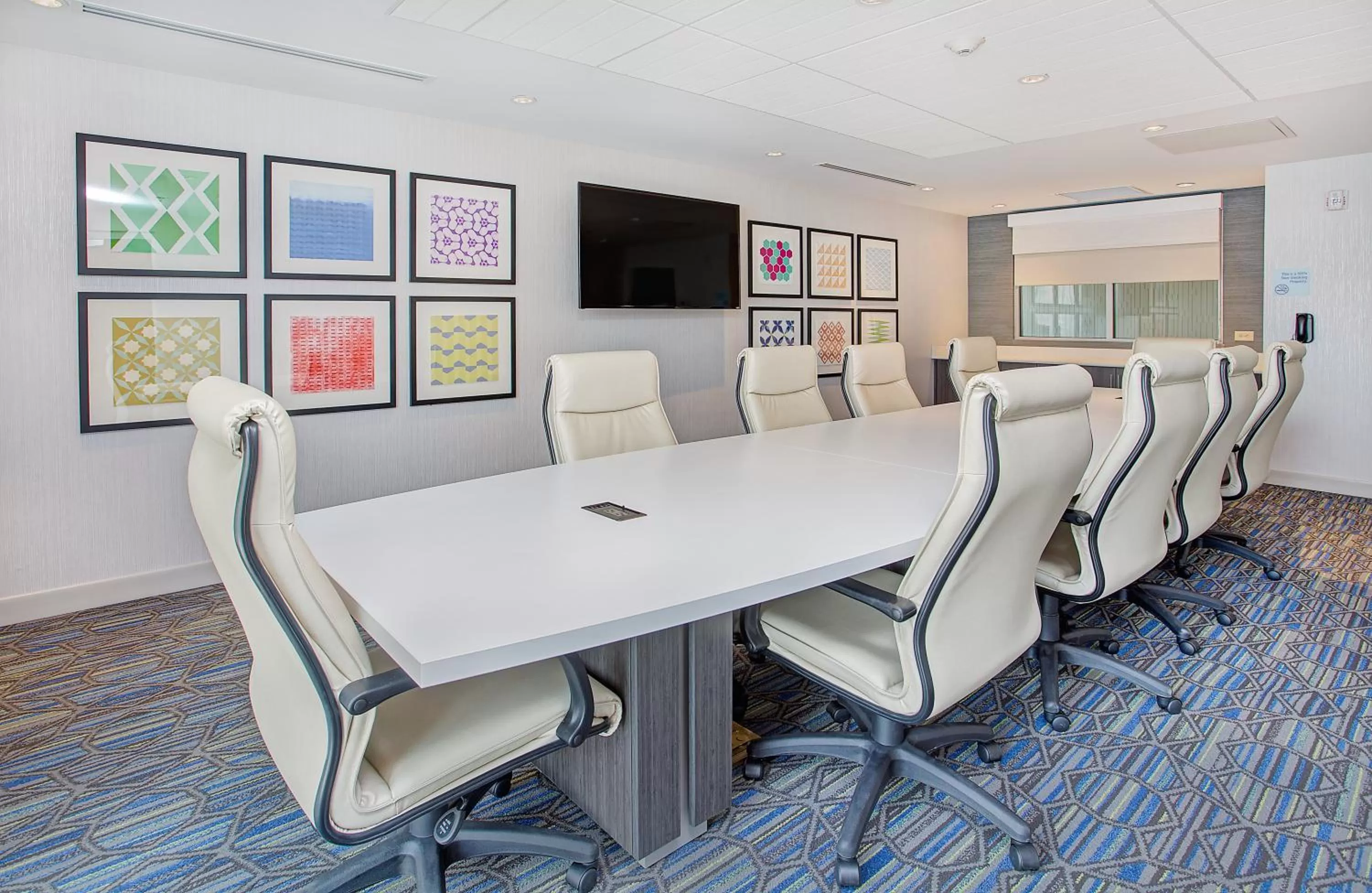 Meeting/conference room in Holiday Inn Express & Suites Covington by IHG