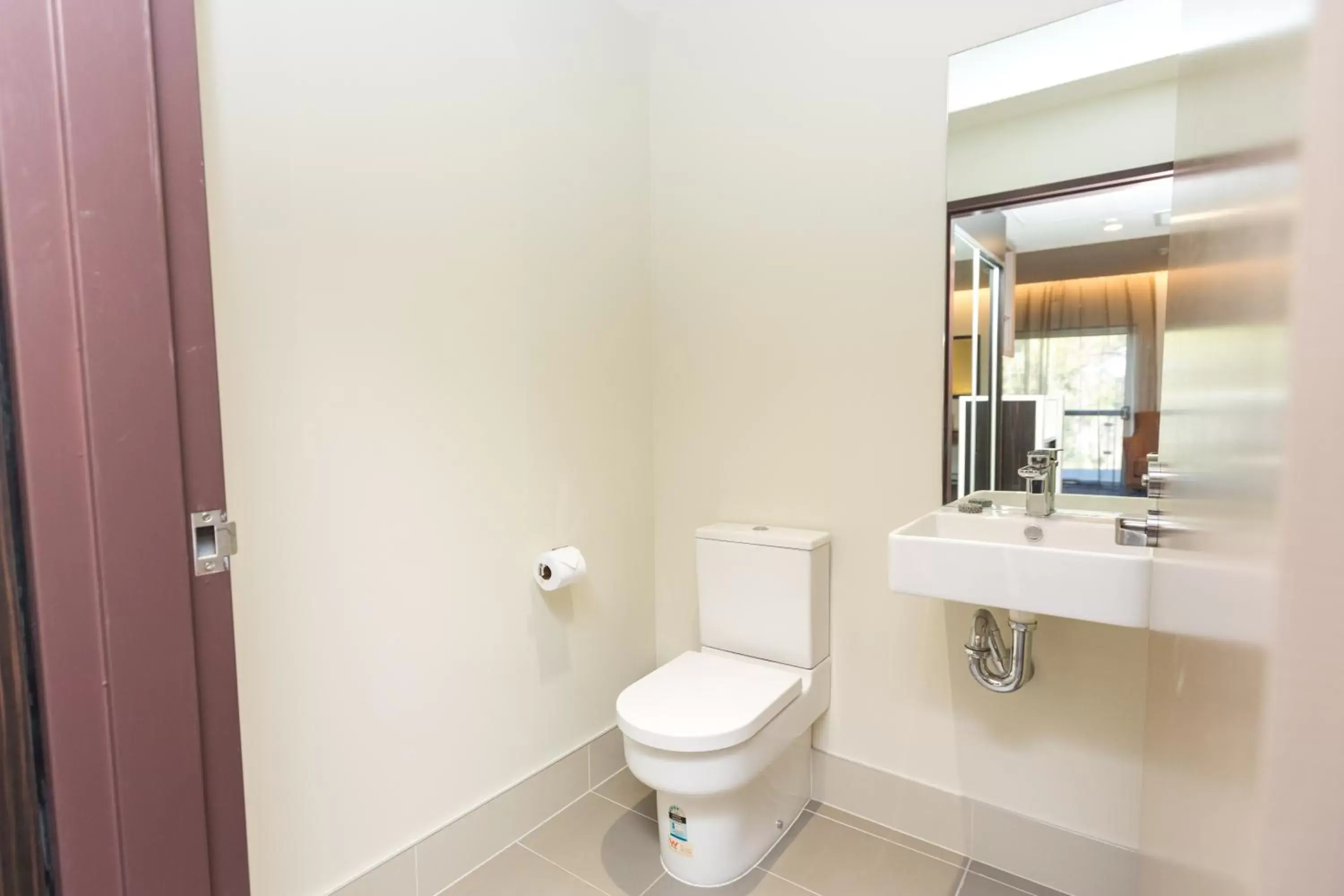 Toilet, Bathroom in Alexandra Hills Hotel