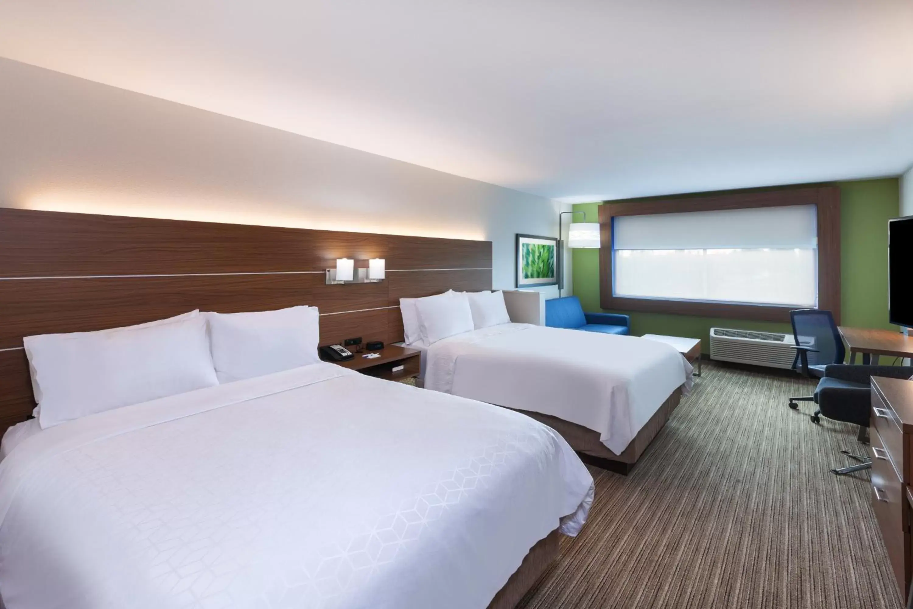 Photo of the whole room, Bed in Holiday Inn Express & Suites - Brenham South, an IHG Hotel