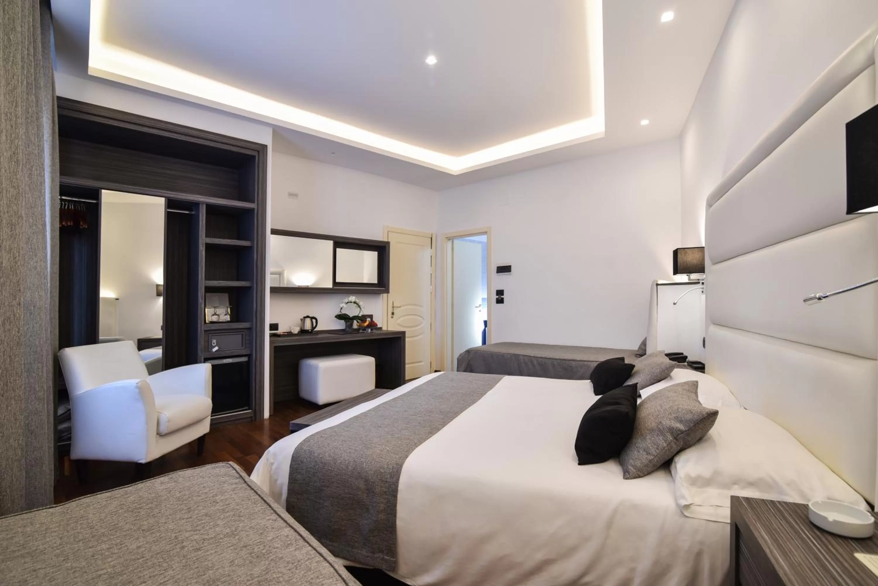 View (from property/room), Bed in Hotel Palma